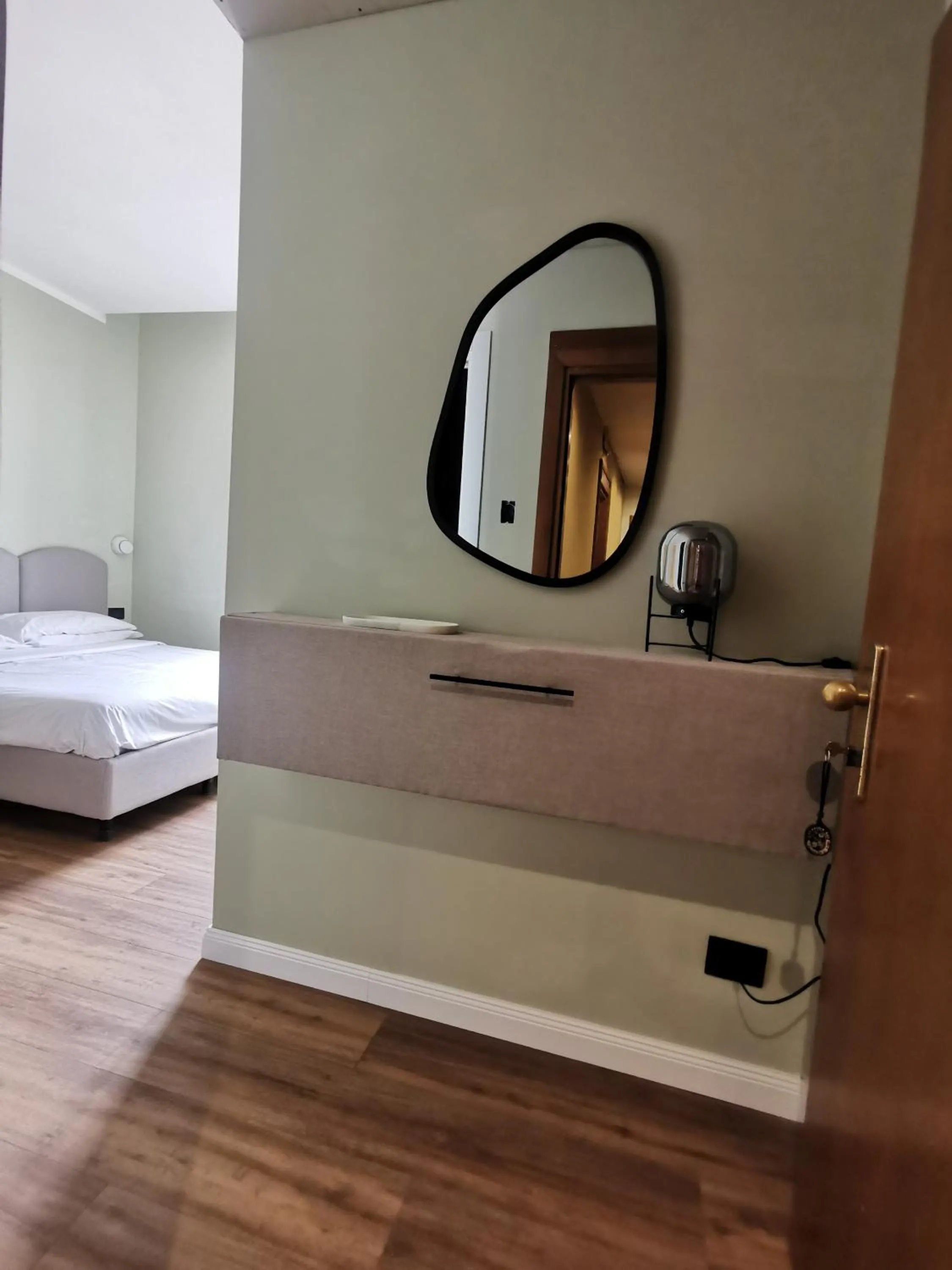 Photo of the whole room, Bed in Albium Hotel