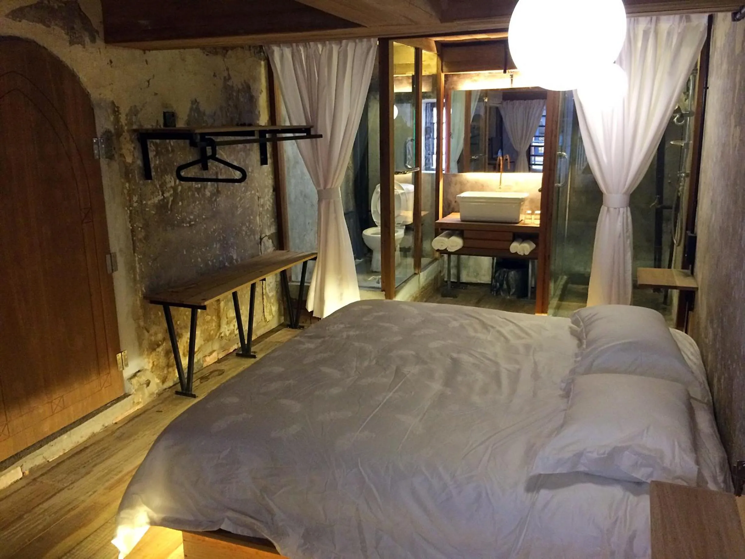 Bathroom, Bed in Rimba Hang Kasturi Villa