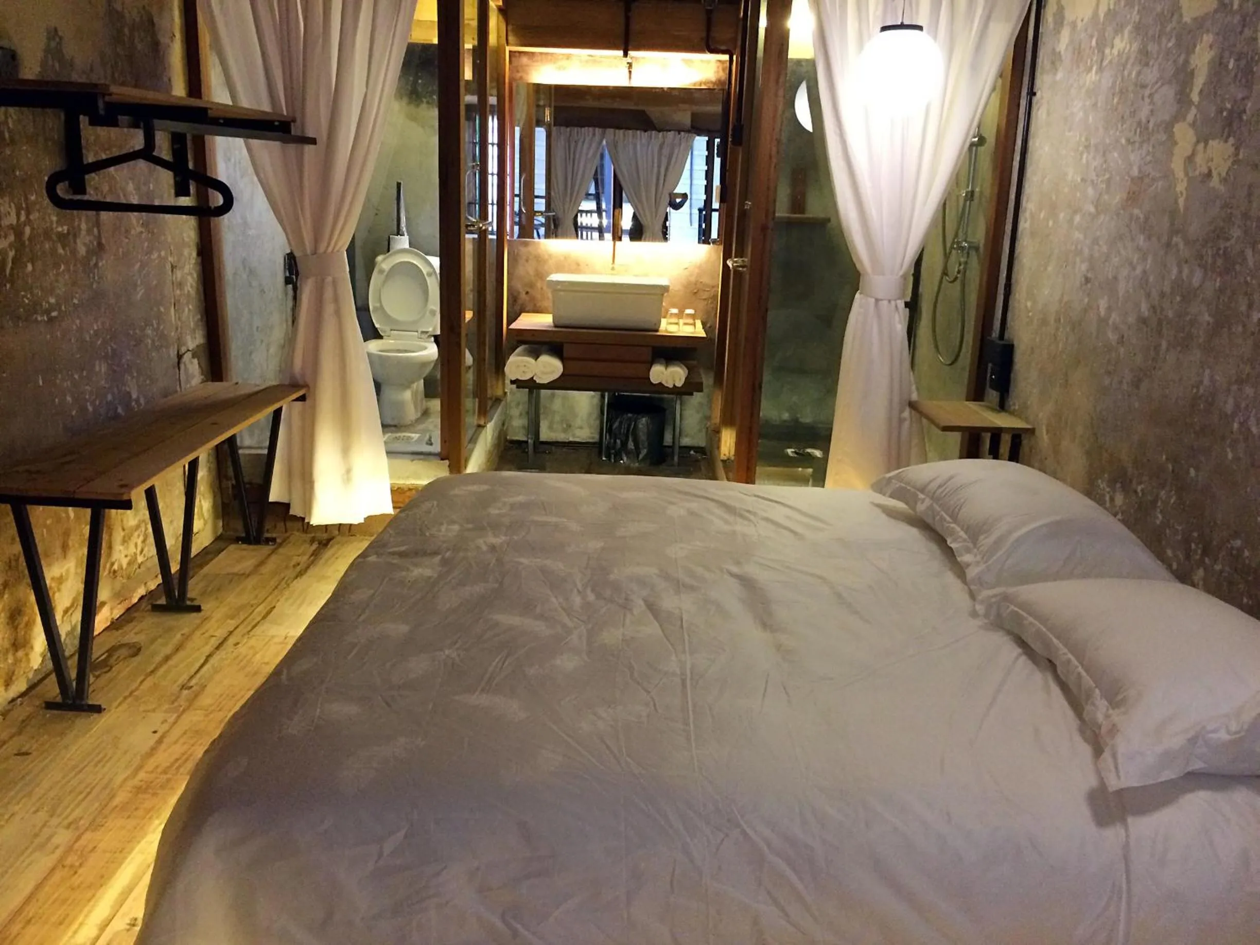 Bathroom, Bed in Rimba Hang Kasturi Villa