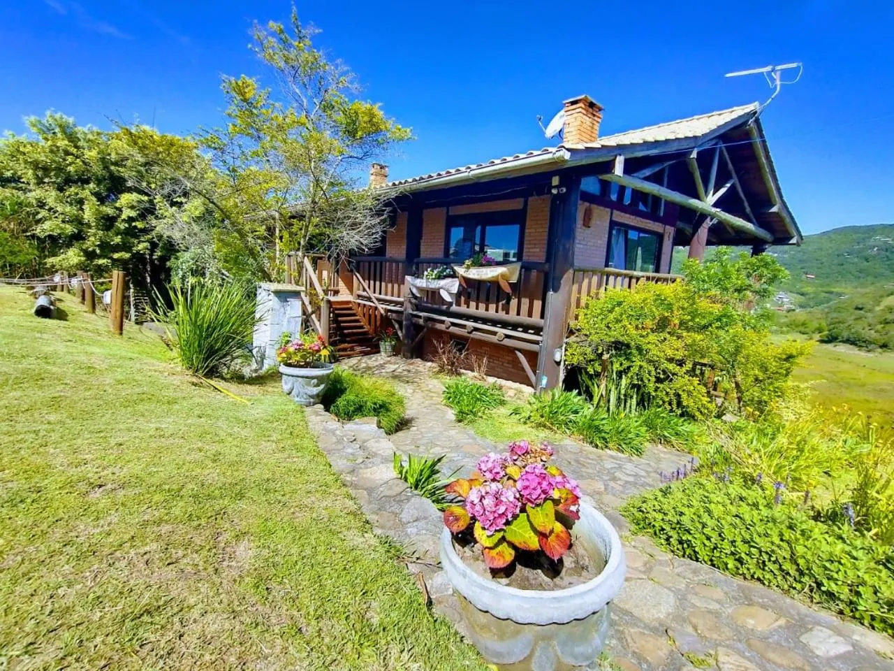 Property building in Pousada La Creación