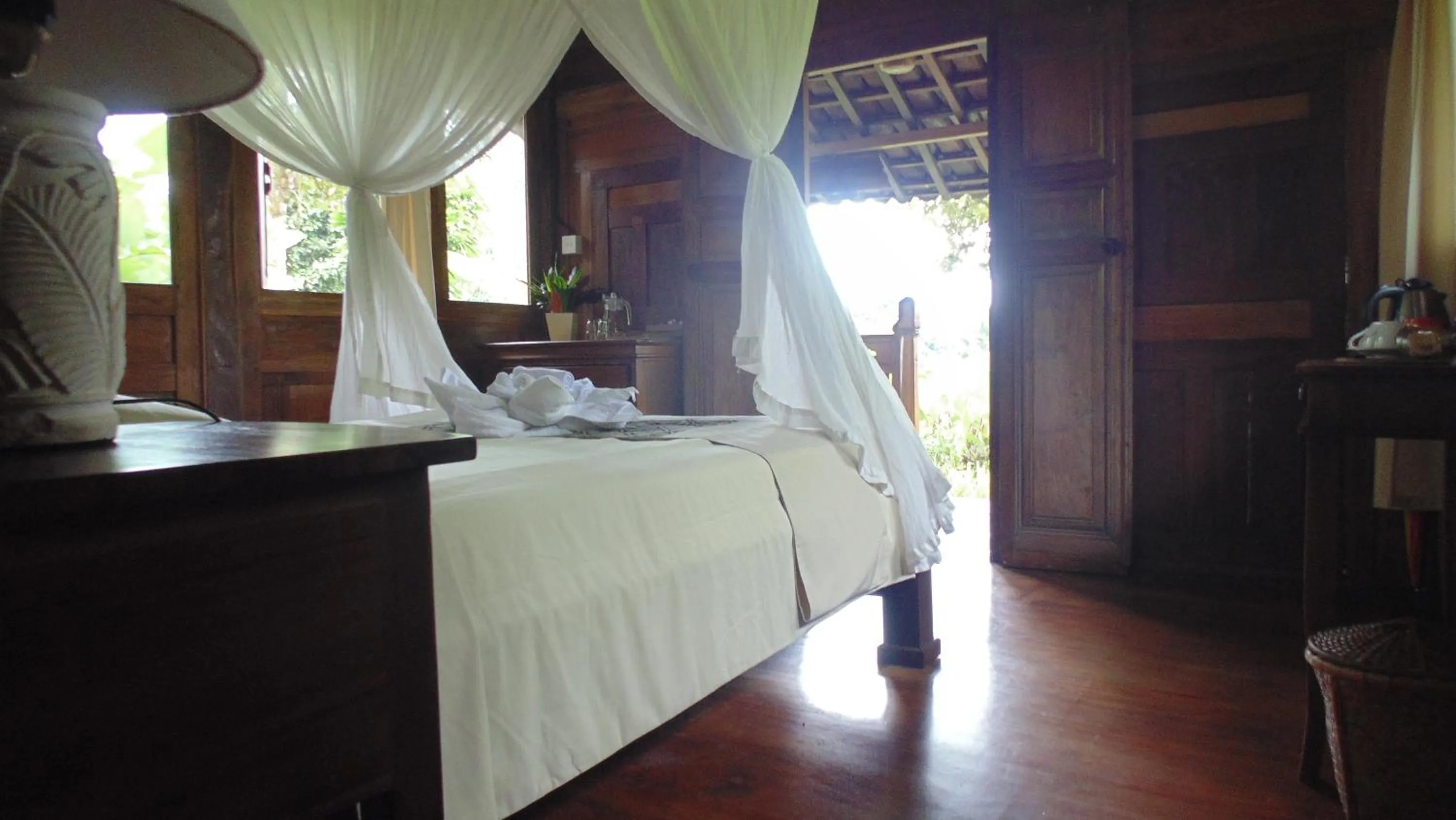 Bed in Bali Mountain Retreat