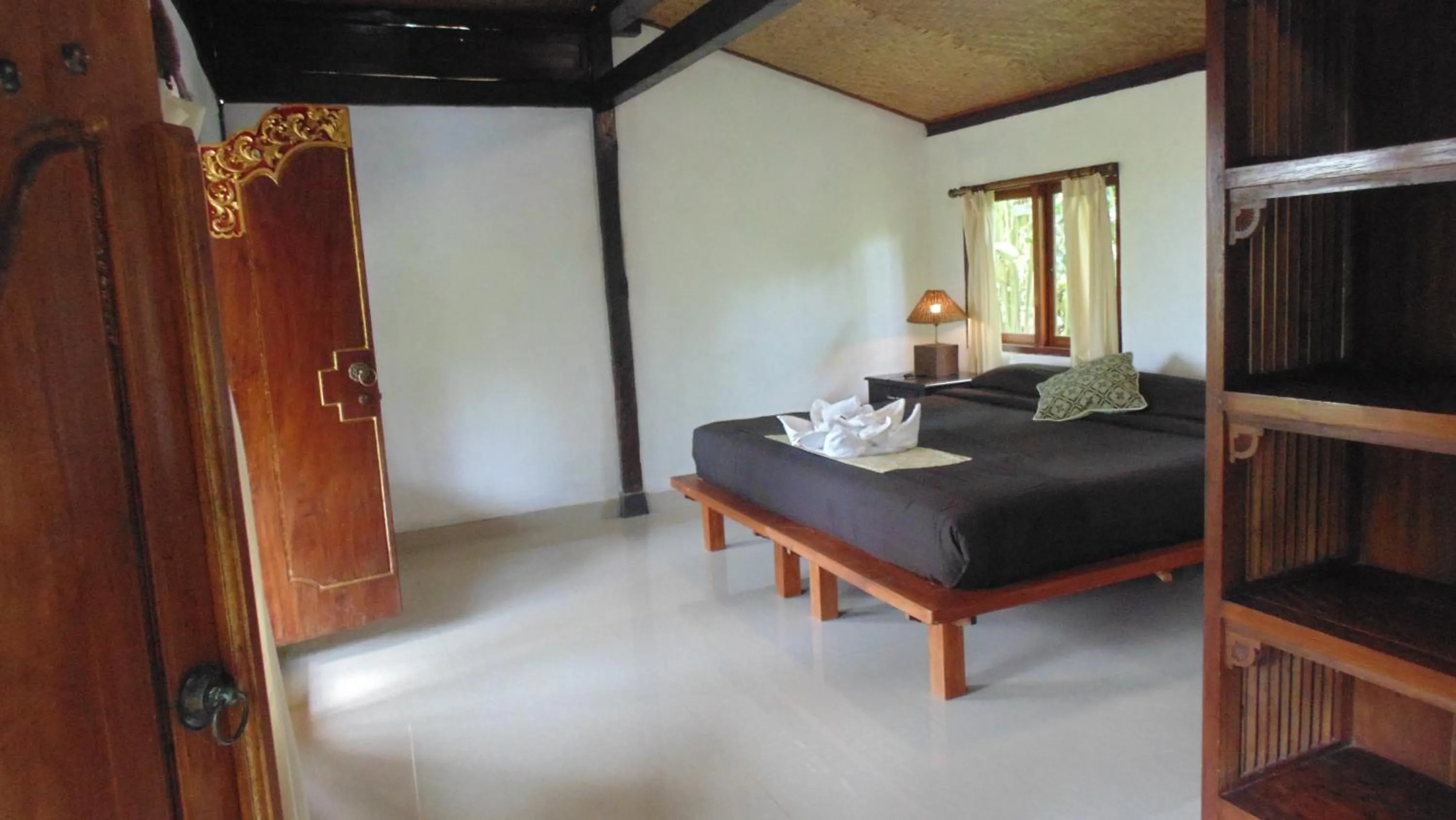 Bed in Bali Mountain Retreat