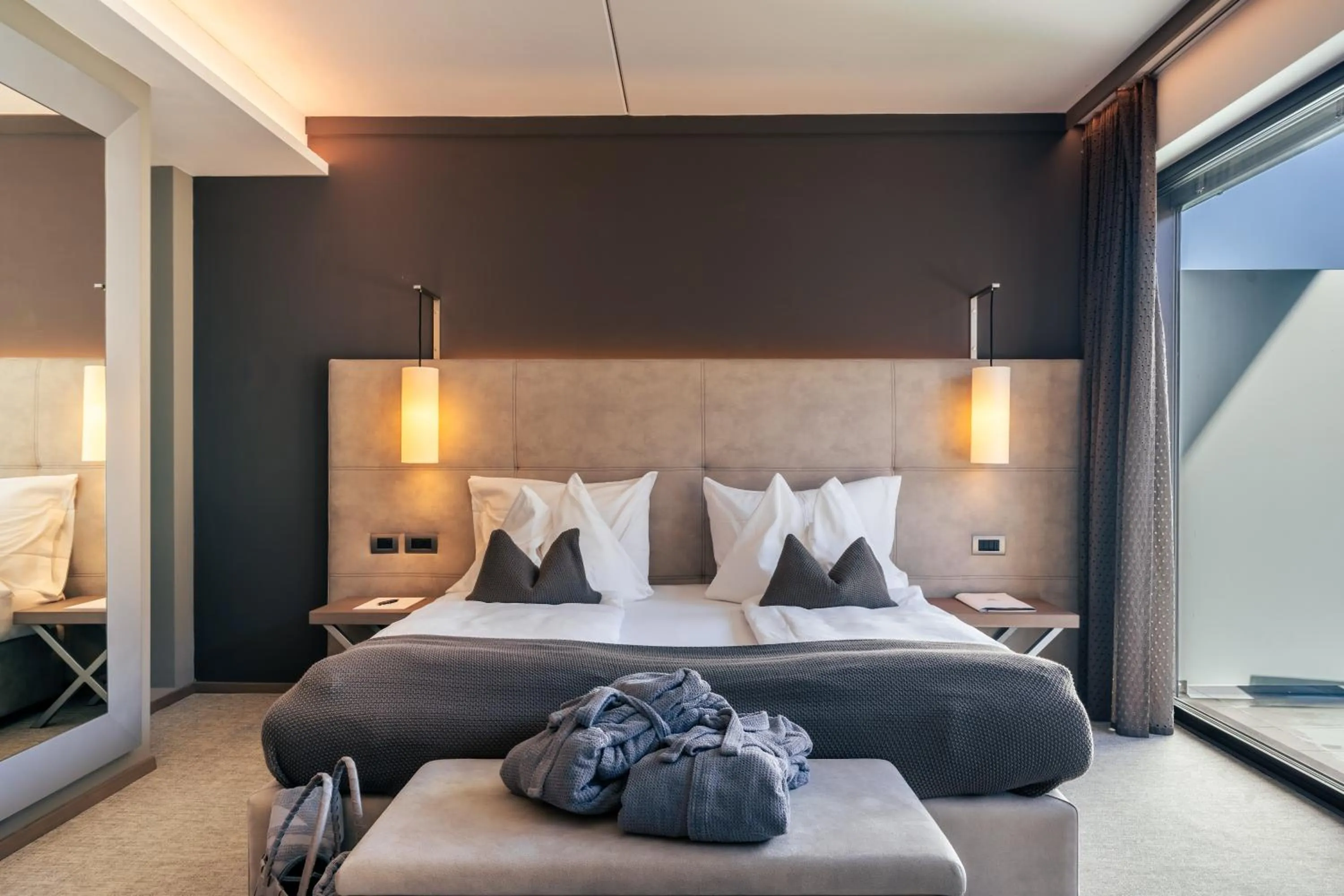 Bed in The Lodge Sporthotel - Golfclub Eppan