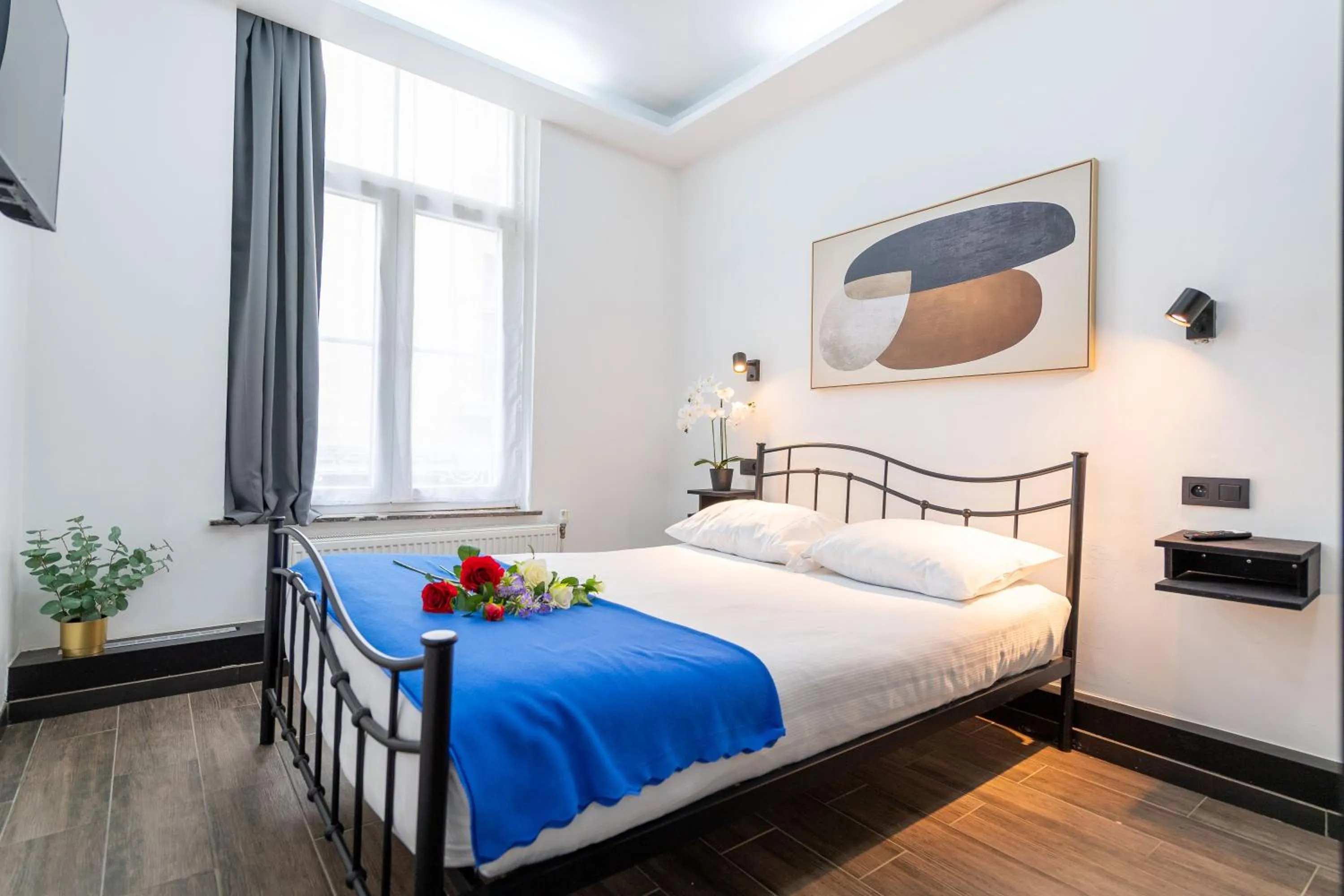 Bed in Hotel Le Grand Colombier