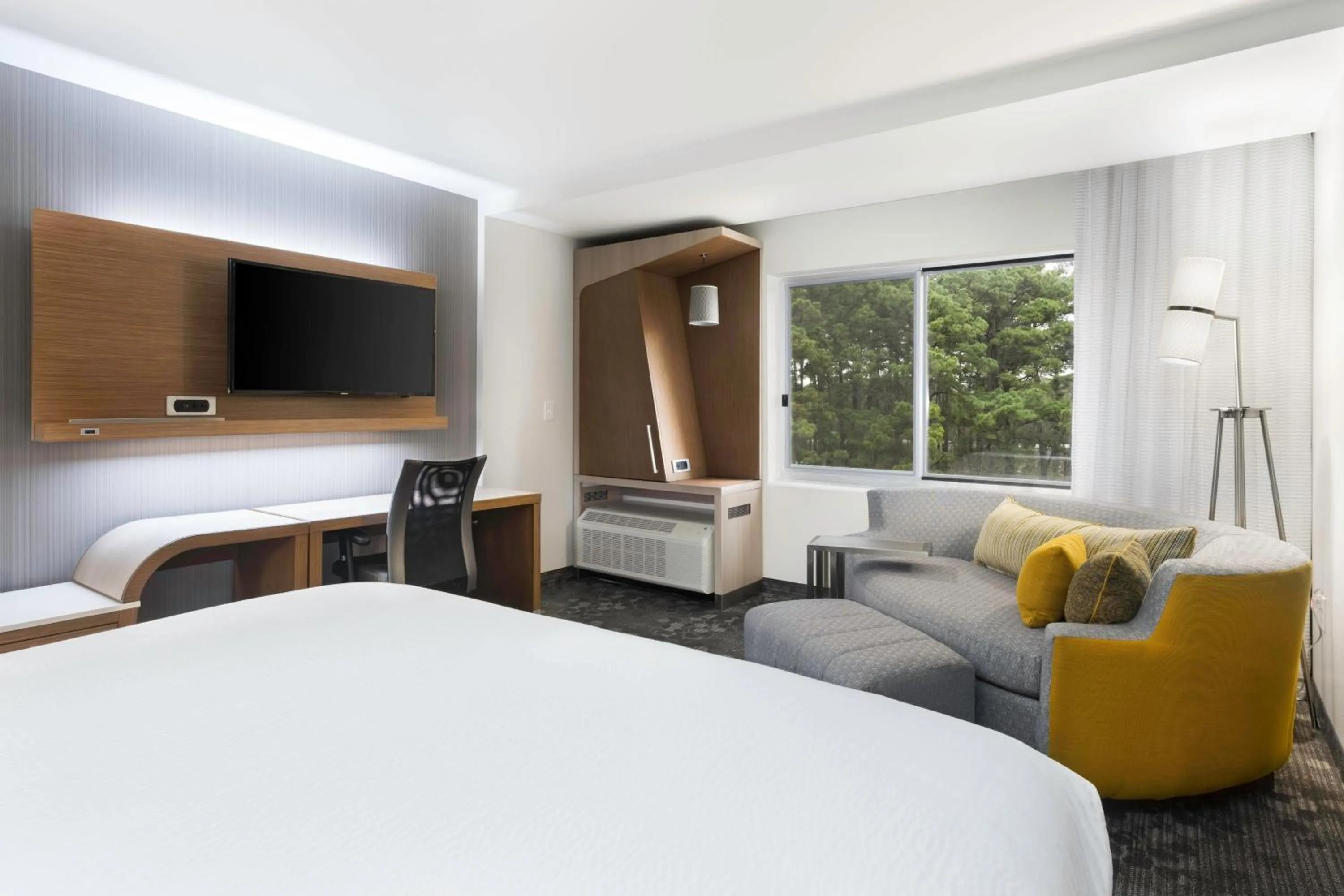 Photo of the whole room, Bed in Courtyard by Marriott Ruston