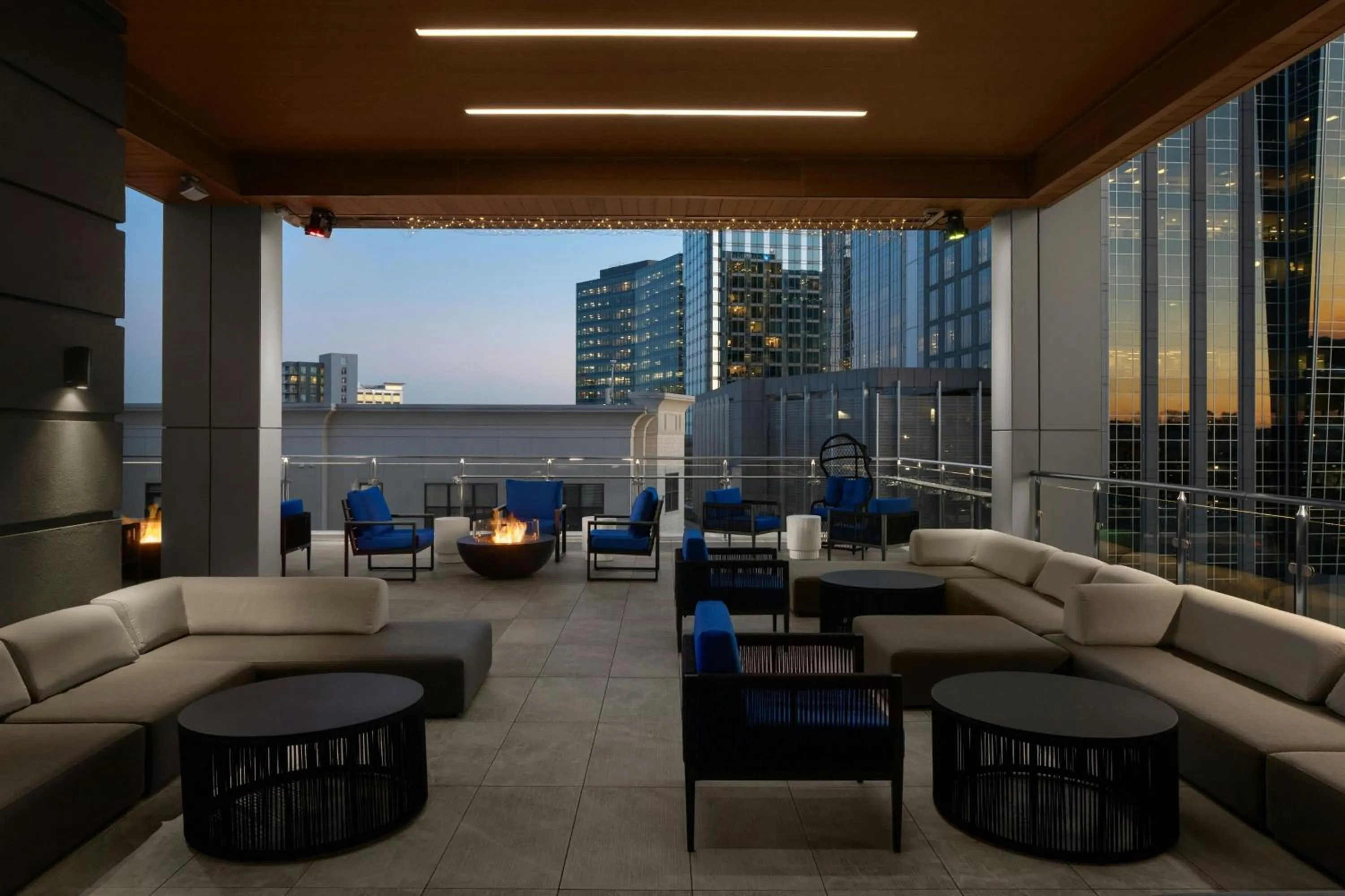Lounge or bar in AC Hotel by Marriott Raleigh North Hills