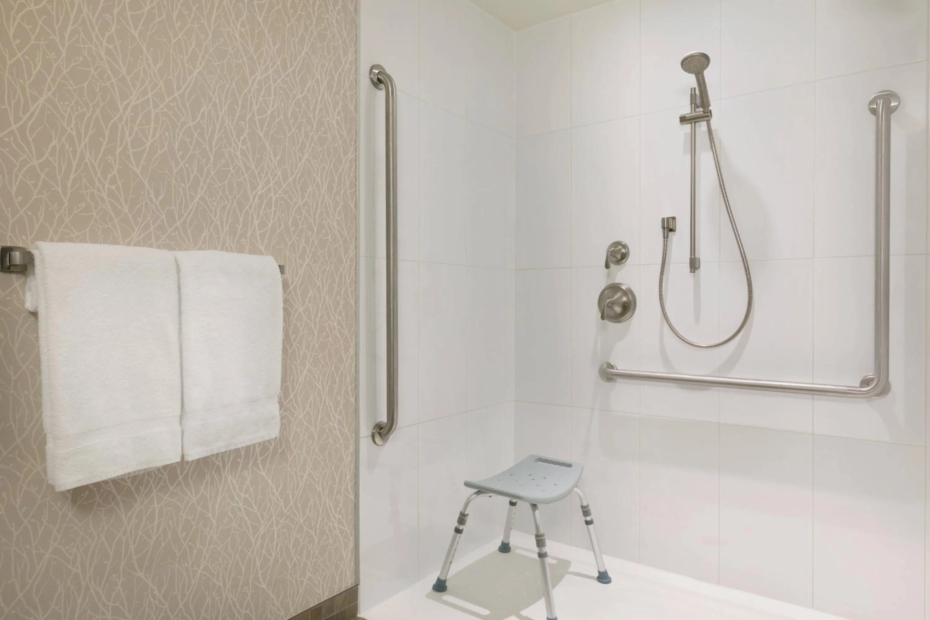 Bathroom in Courtyard by Marriott Toronto Mississauga/West