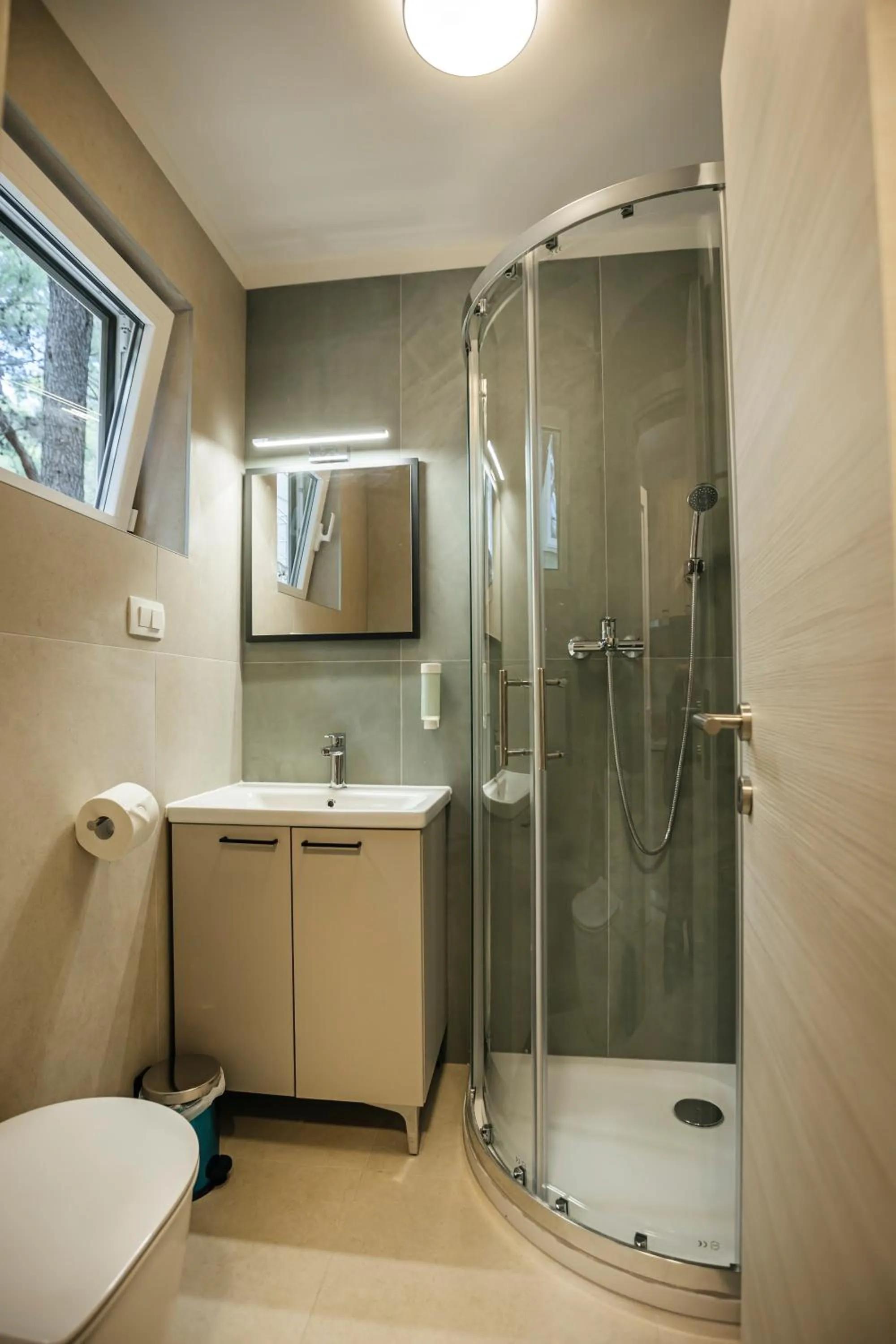 Shower in Sagitta All inclusive light