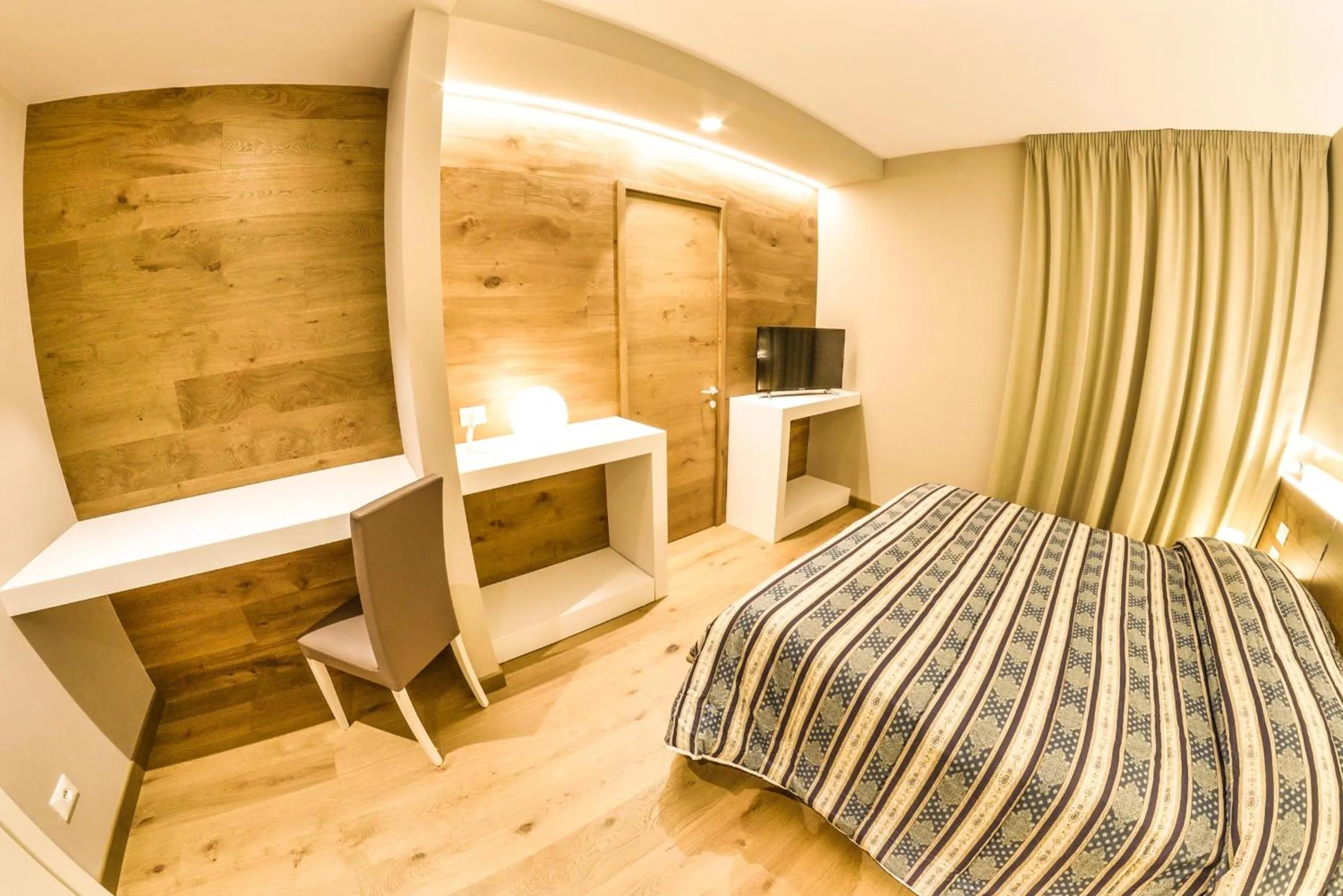 Bedroom, Bed in Grand Hotel Europa Rivisondoli Centro