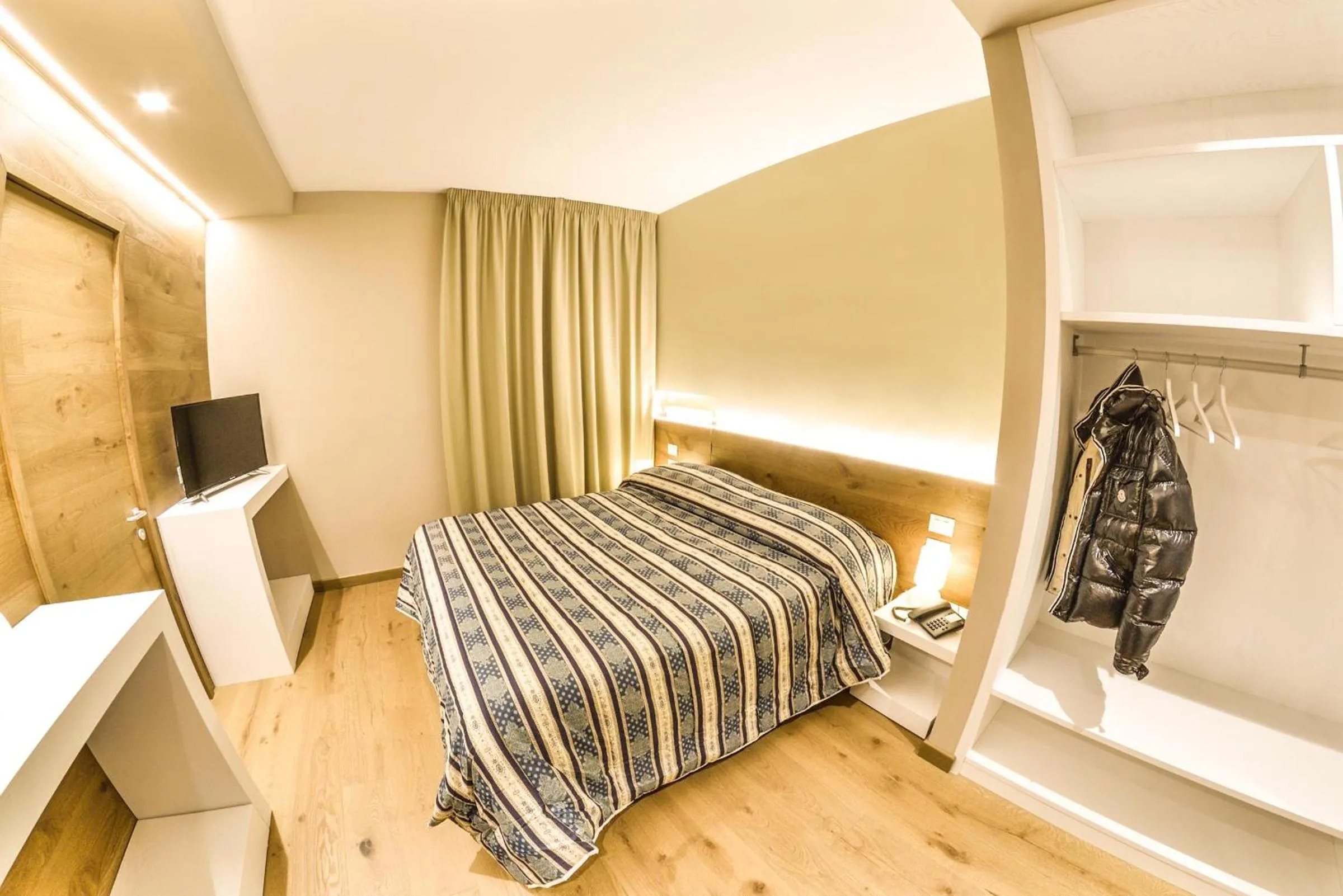 Bedroom, Bed in Grand Hotel Europa Rivisondoli Centro