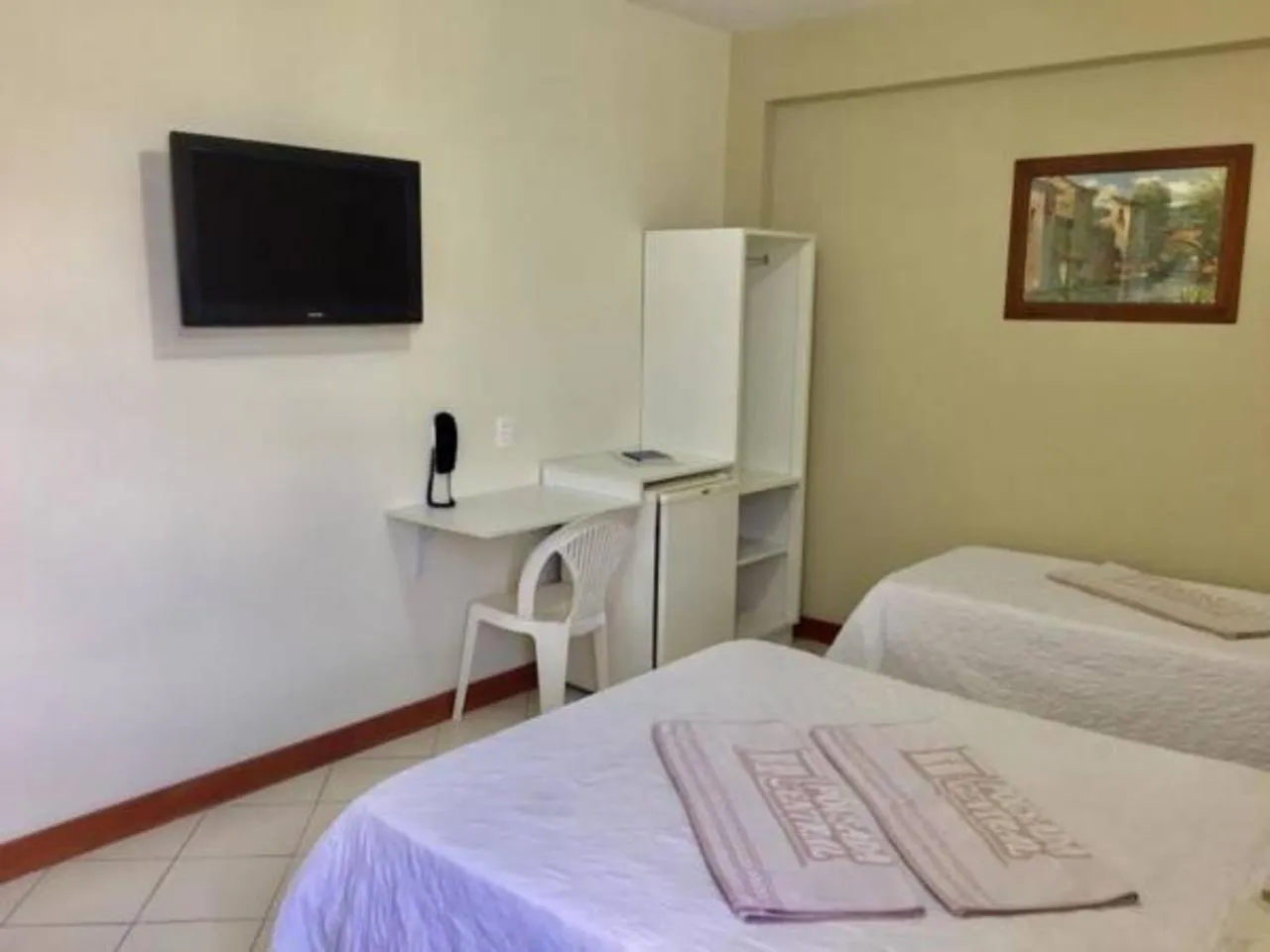 Bedroom, Bed in Pousada Central