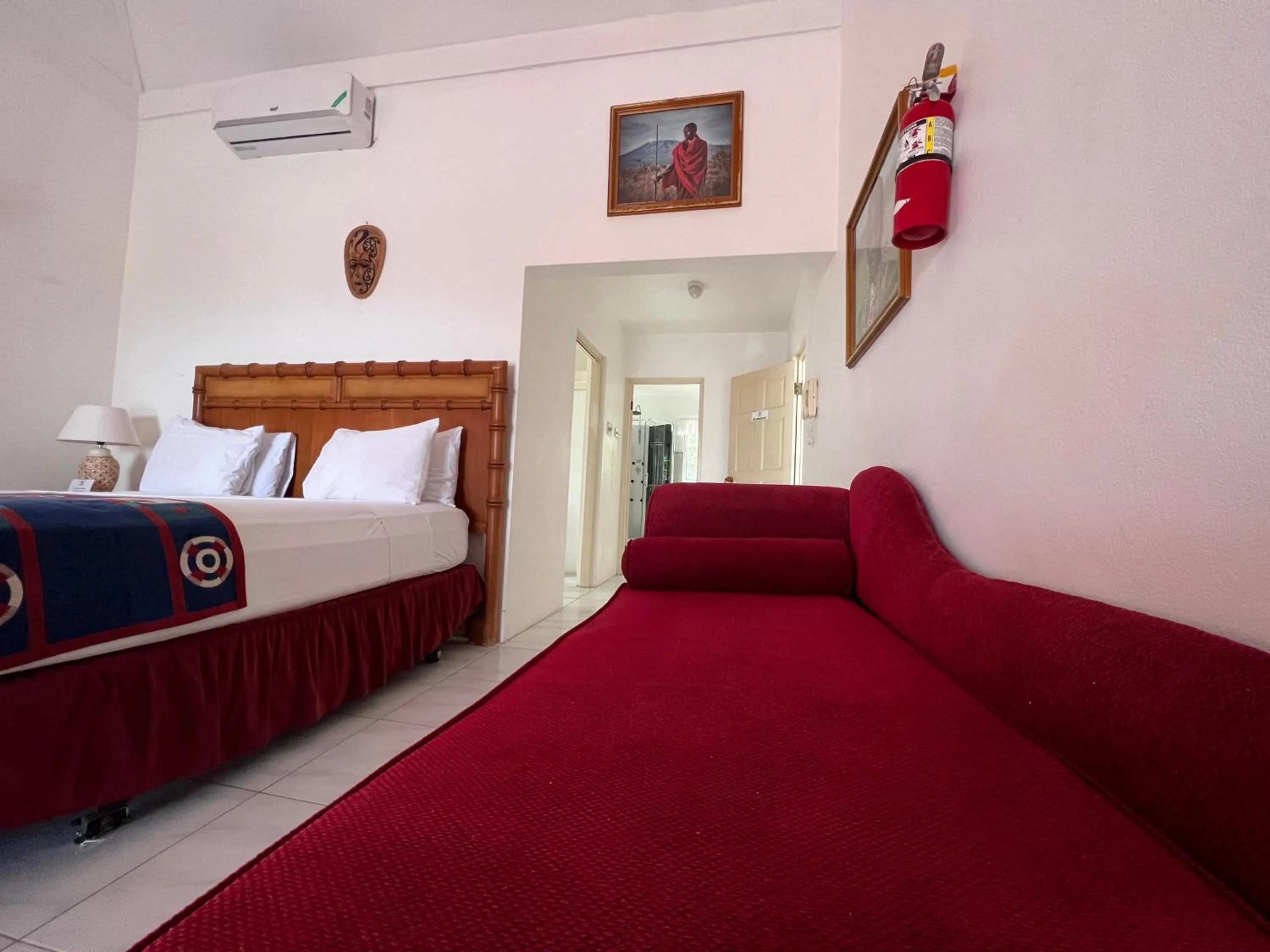 Bedroom, Bed in All Nations Guest House