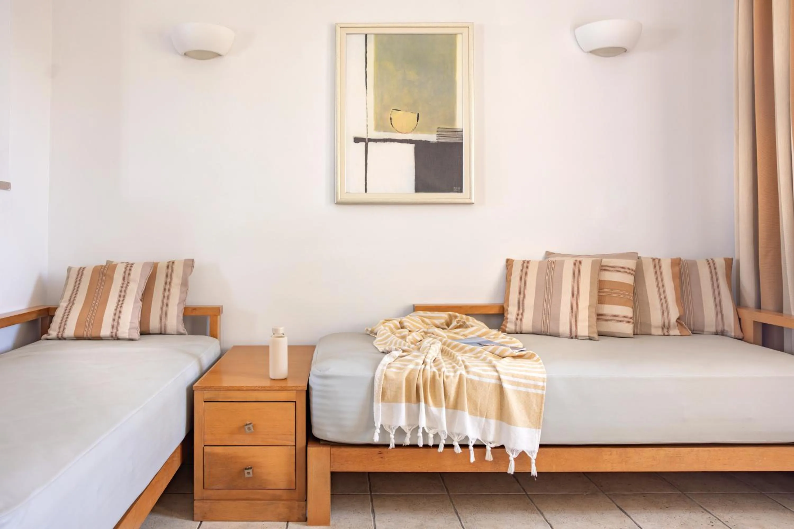 Bed in Louis Althea Beach