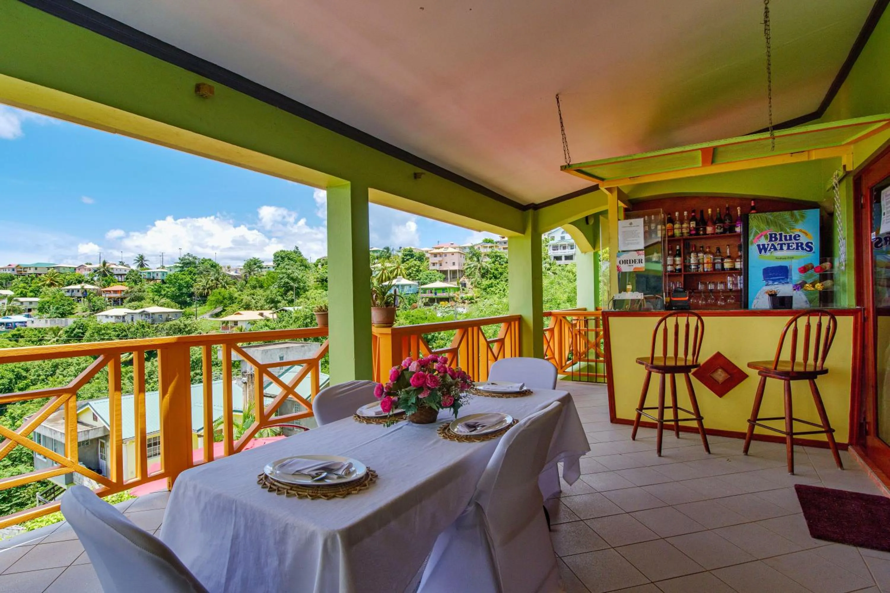 Lounge or bar in Tropical Paradise View