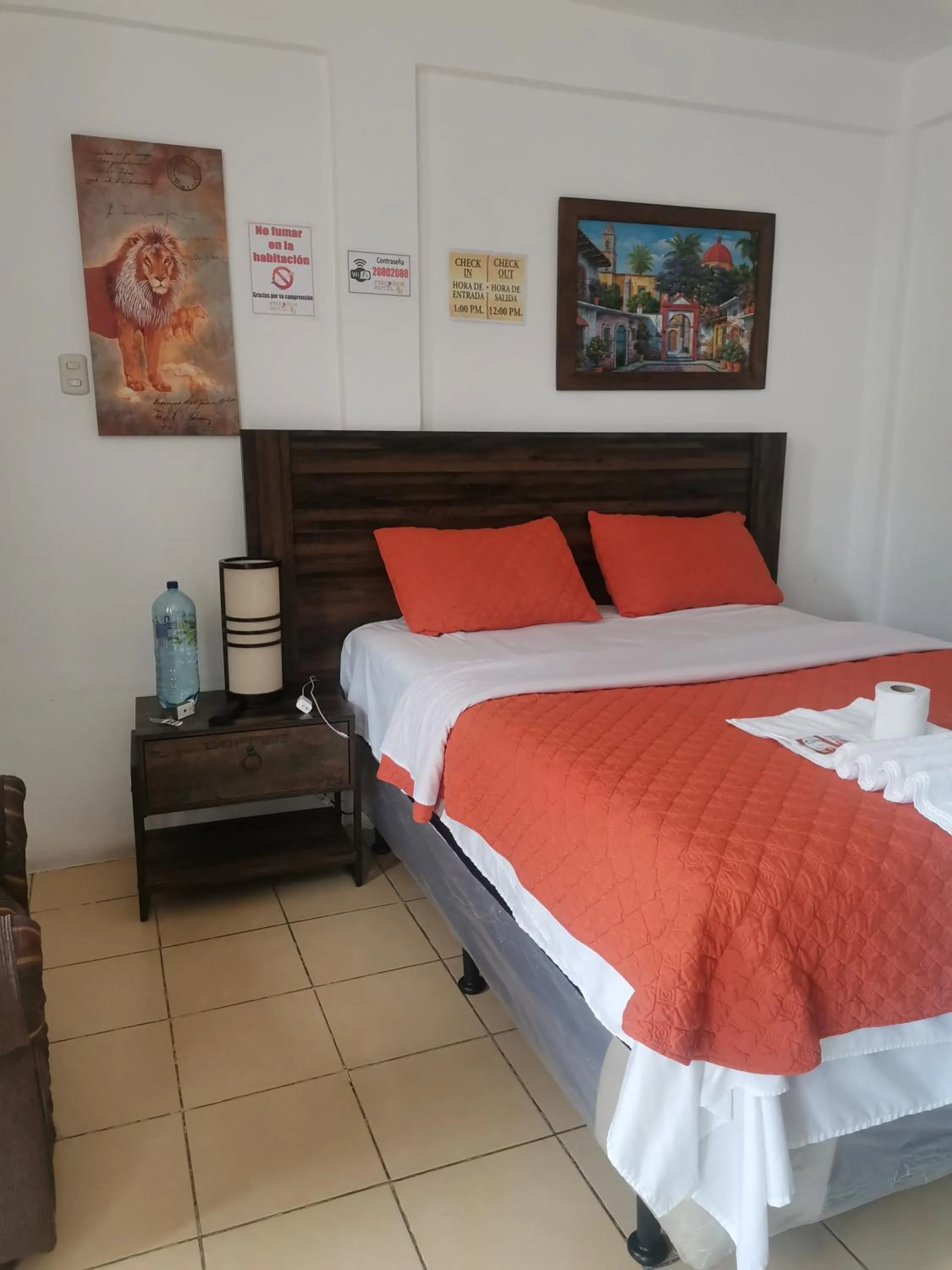 Bed in Pescador Hotel PH