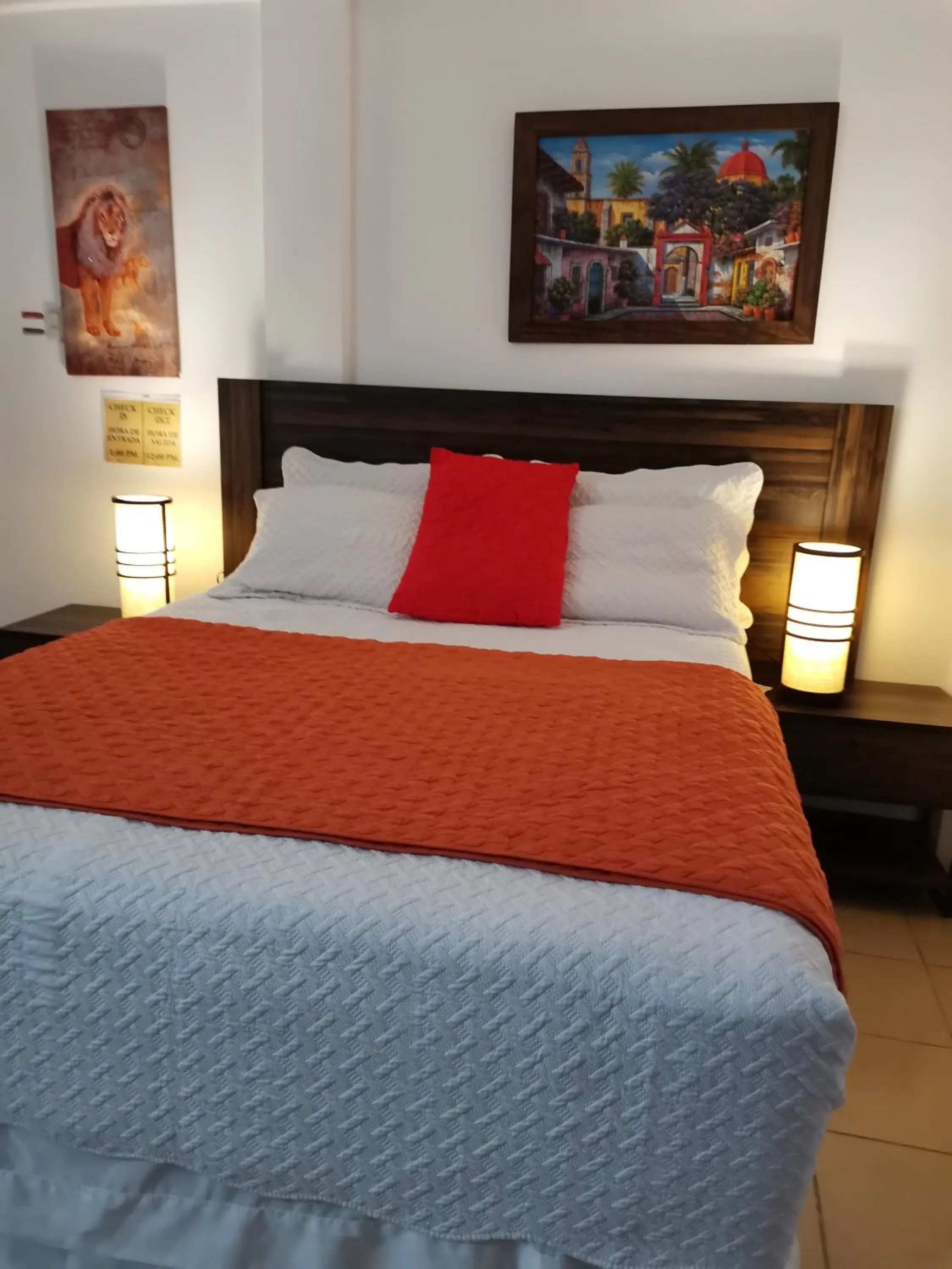 Bed in Pescador Hotel PH