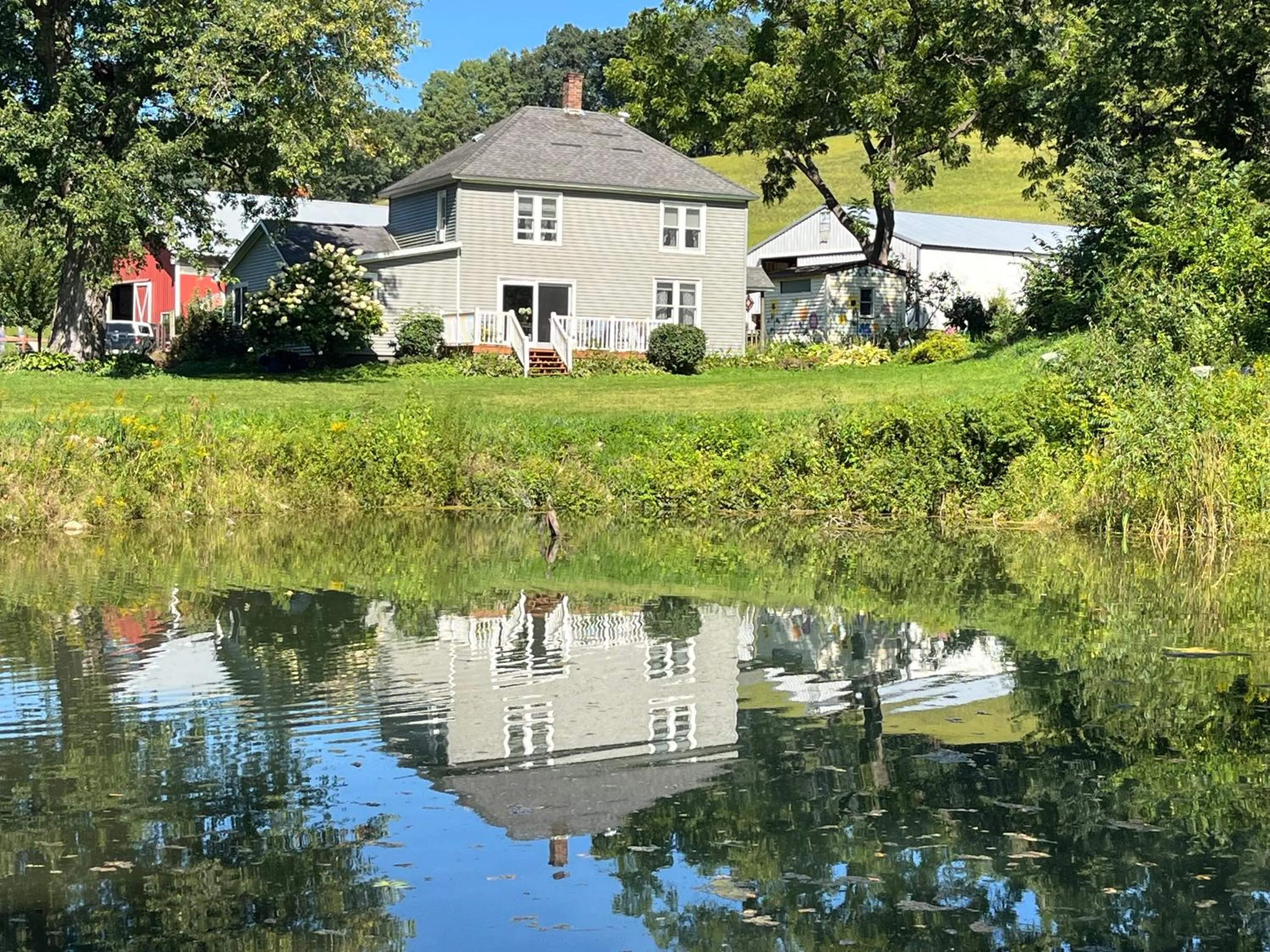Property building in Rainbow Ridge Farms
