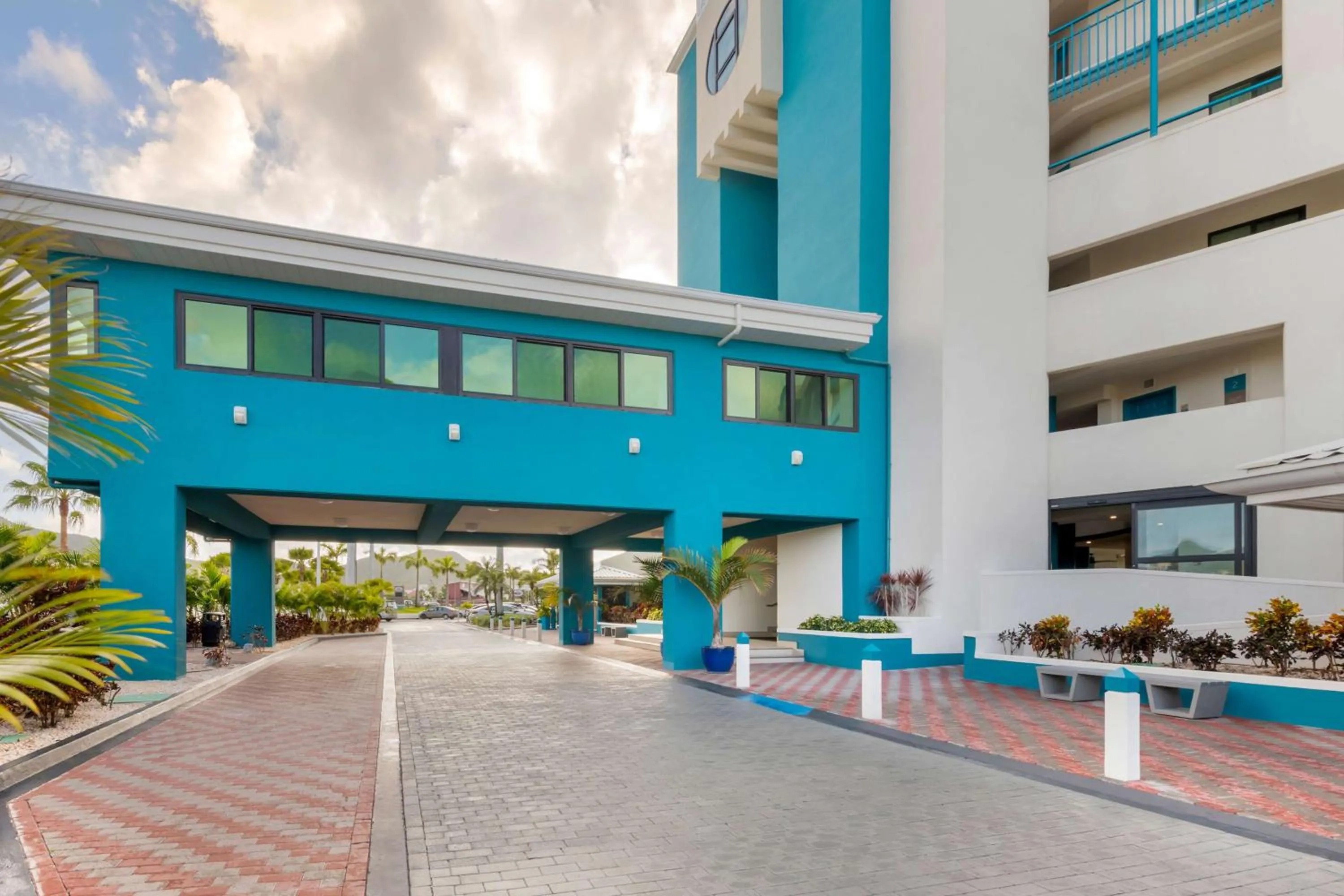 Property building in Hilton Vacation Club Royal Palm St Maarten