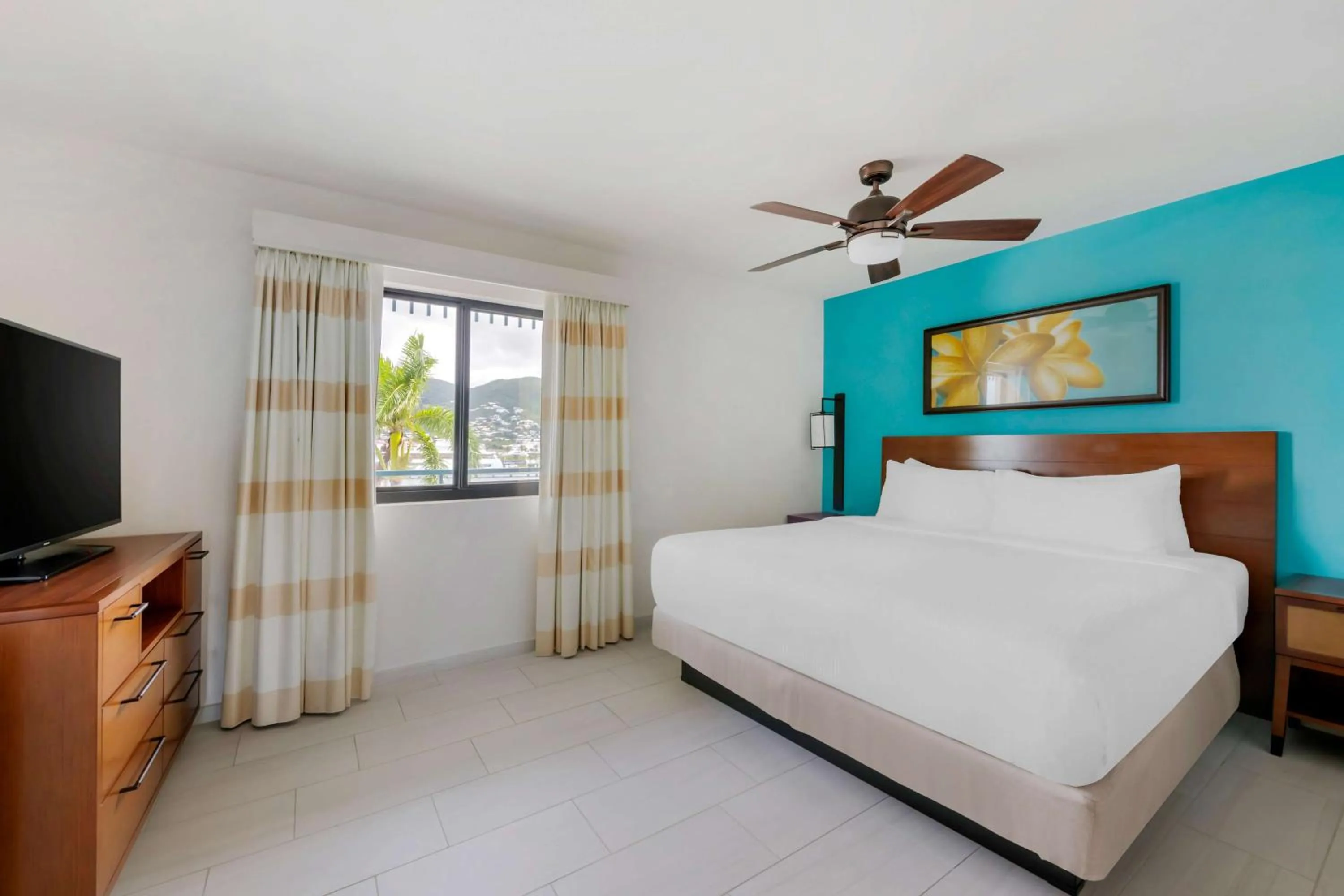 Bed in Hilton Vacation Club Royal Palm St Maarten