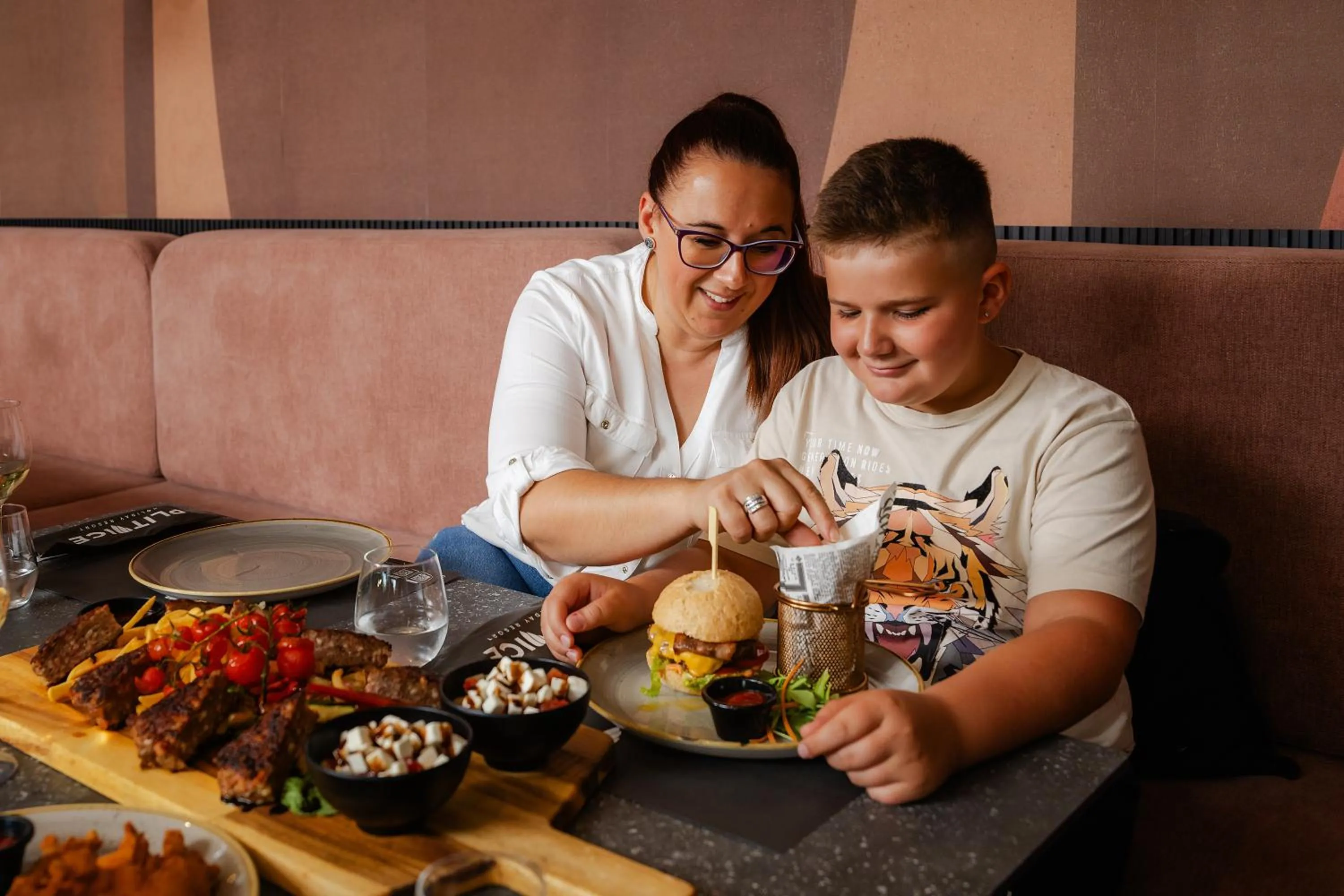 Restaurant/places to eat in Plitvice Holiday Resort