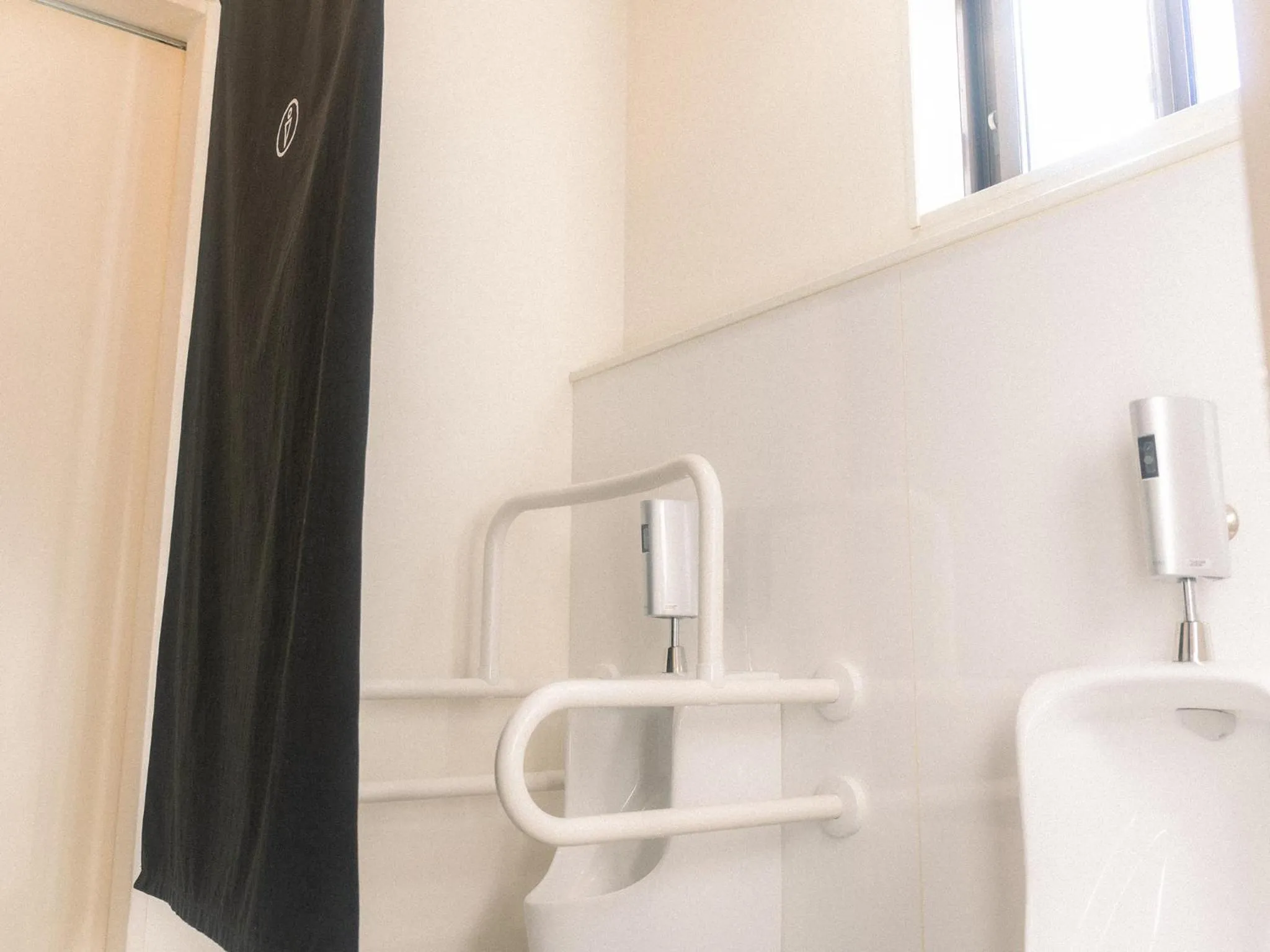 Shower in RAK KIYOMIZU - for one person - 1人旅専用HOSTEL