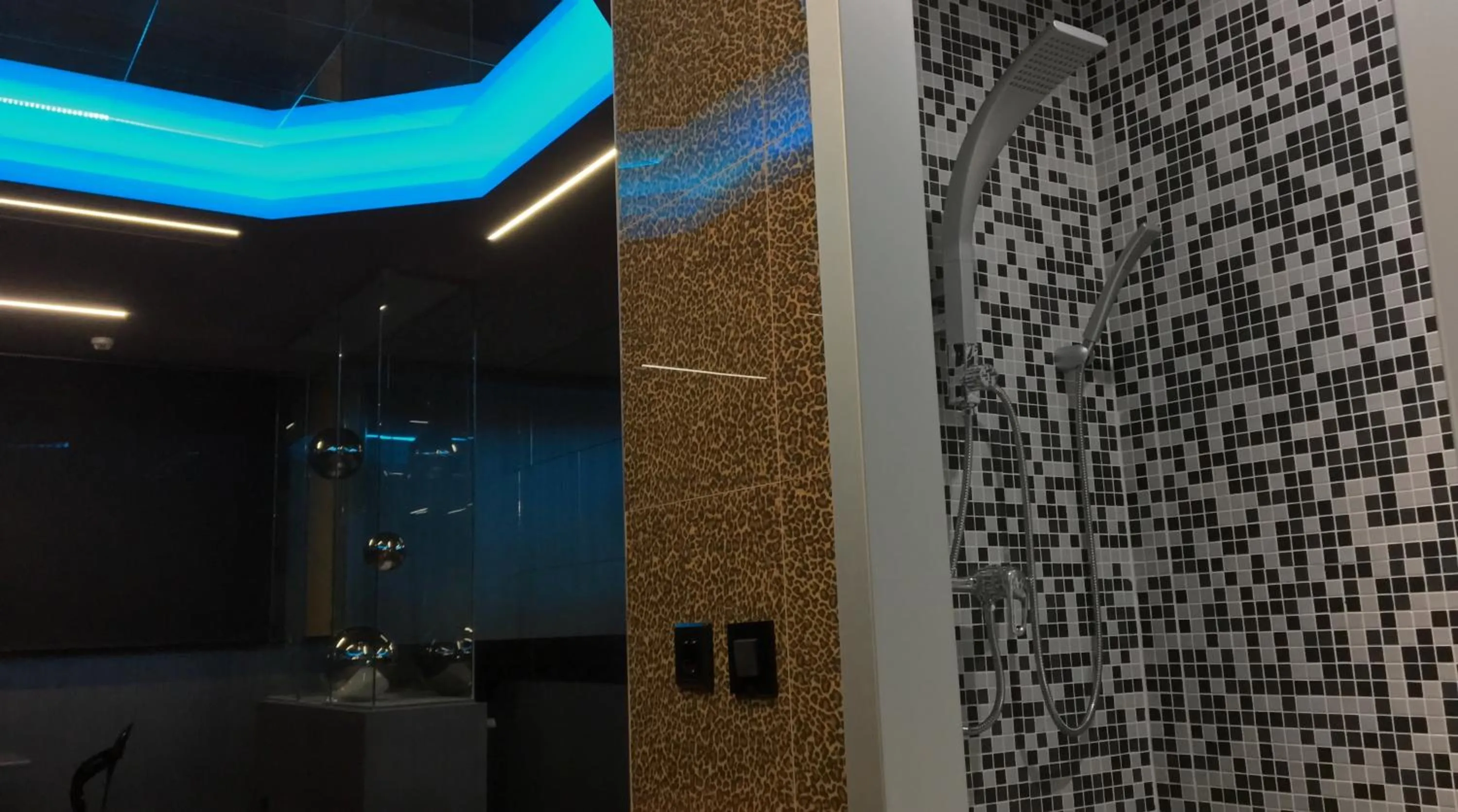 Bathroom in Motel Venus Madrid Norte