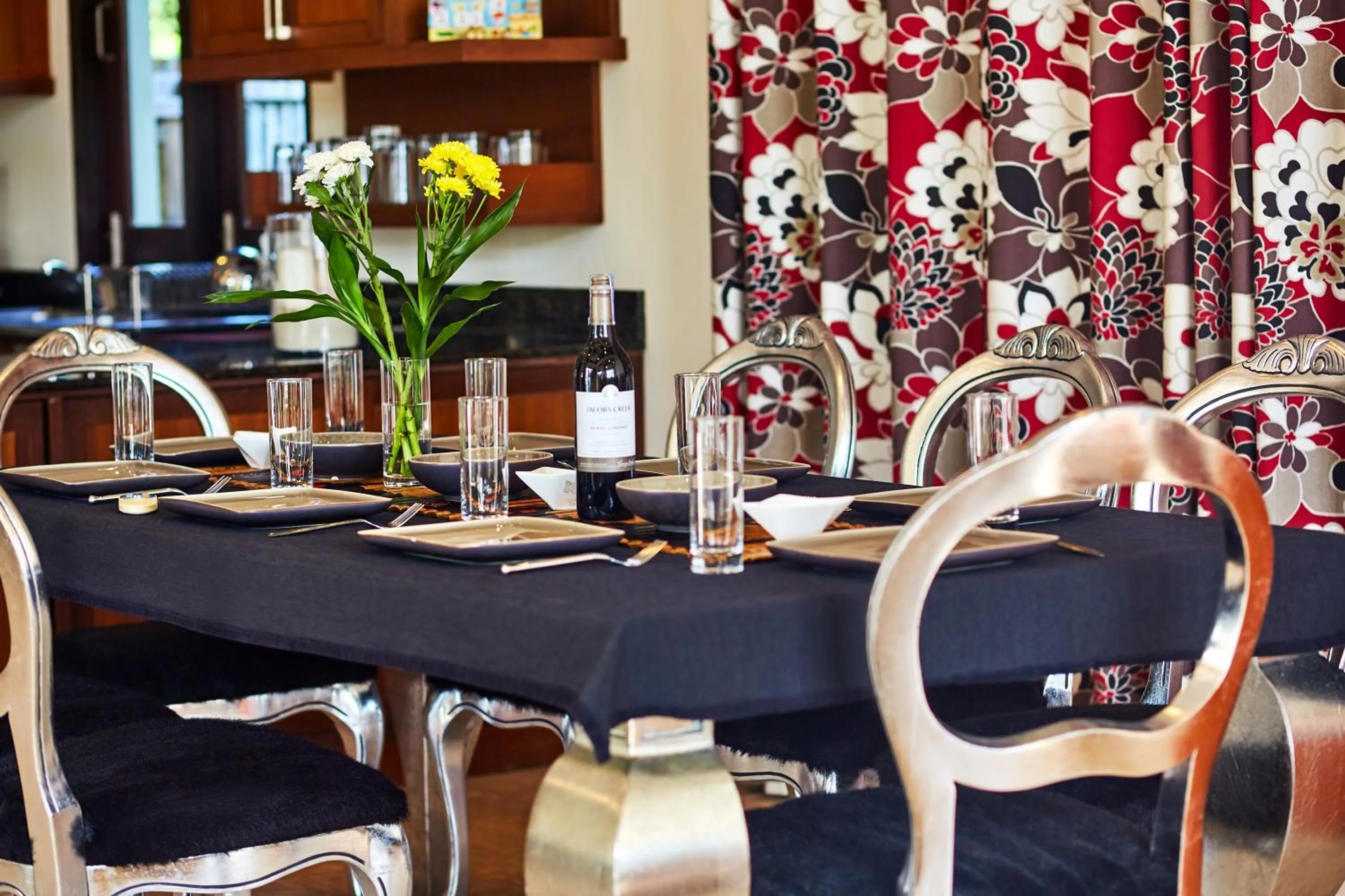 Dining area in NB Villa Lilawadee