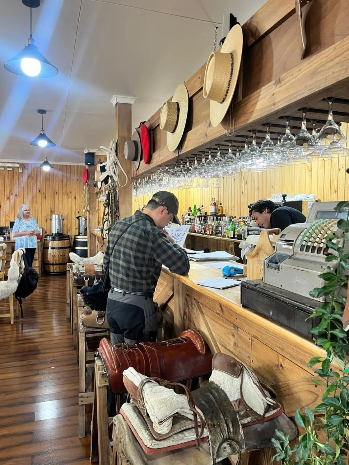 Restaurant/places to eat in Hotel Estancia El Ovejero Patagónico