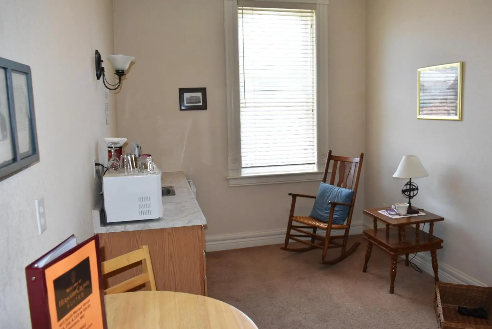 Living room in Hermann Crown Suites