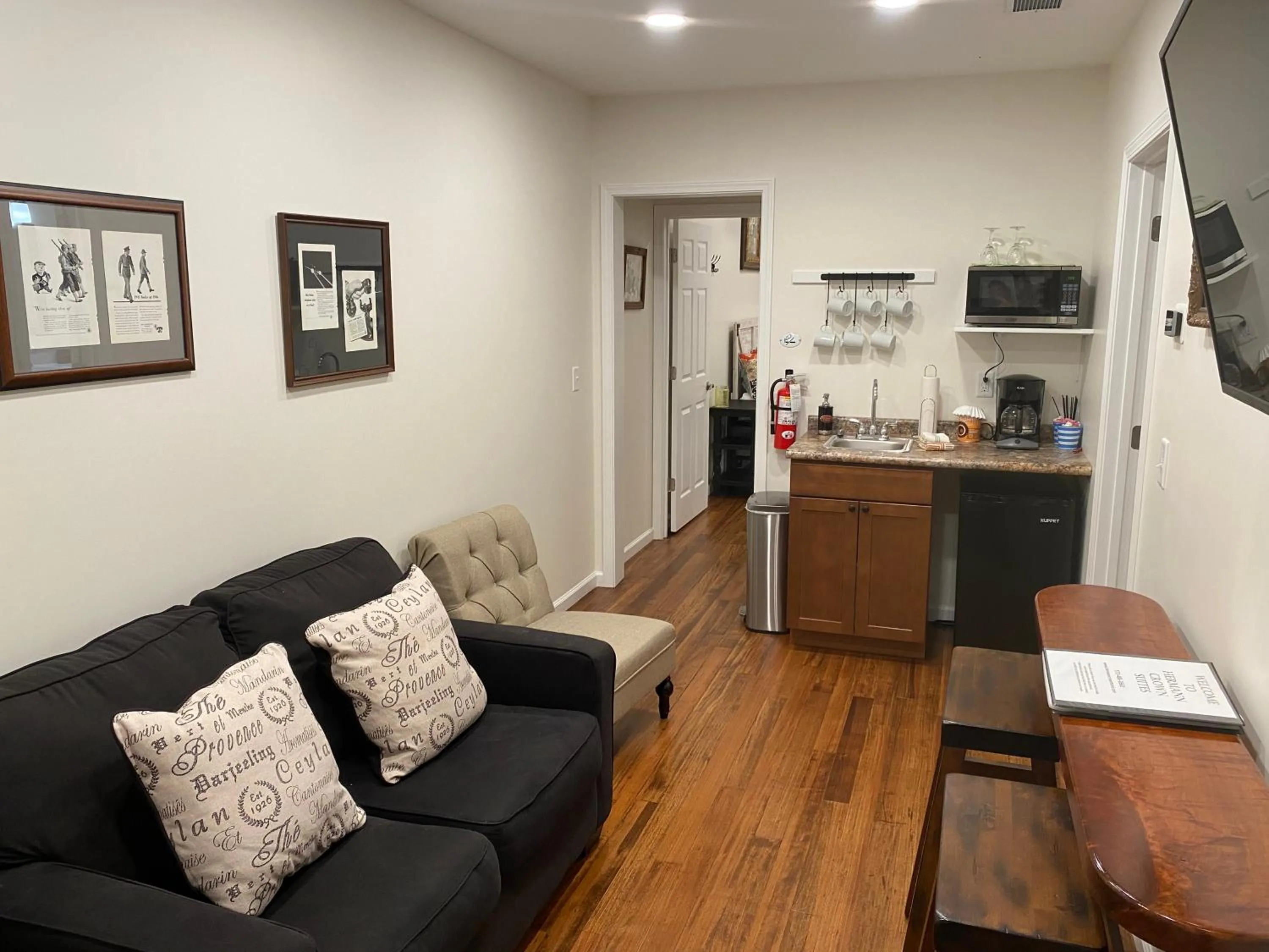 Hermann Crown Suites