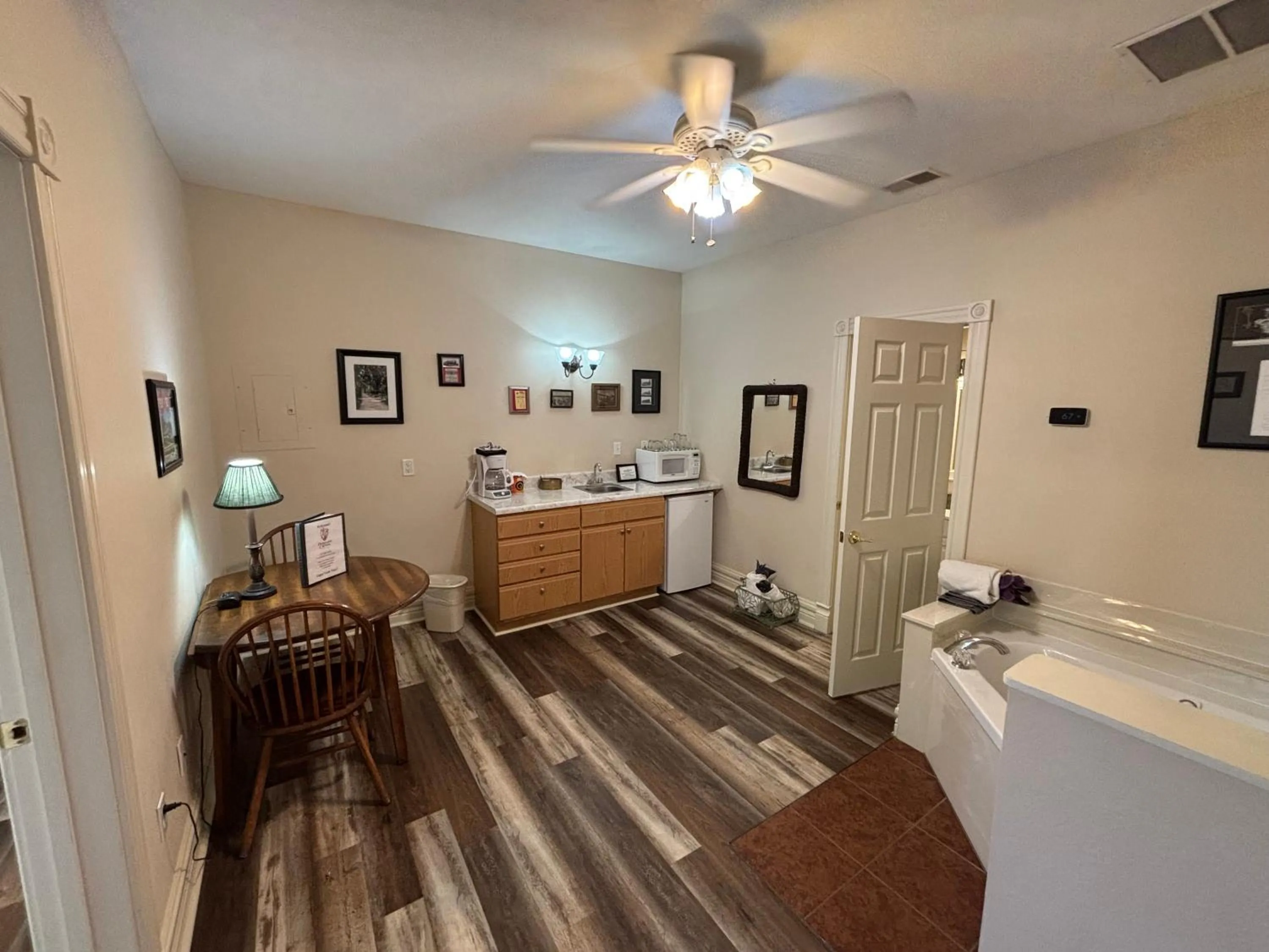 Living room in Hermann Crown Suites