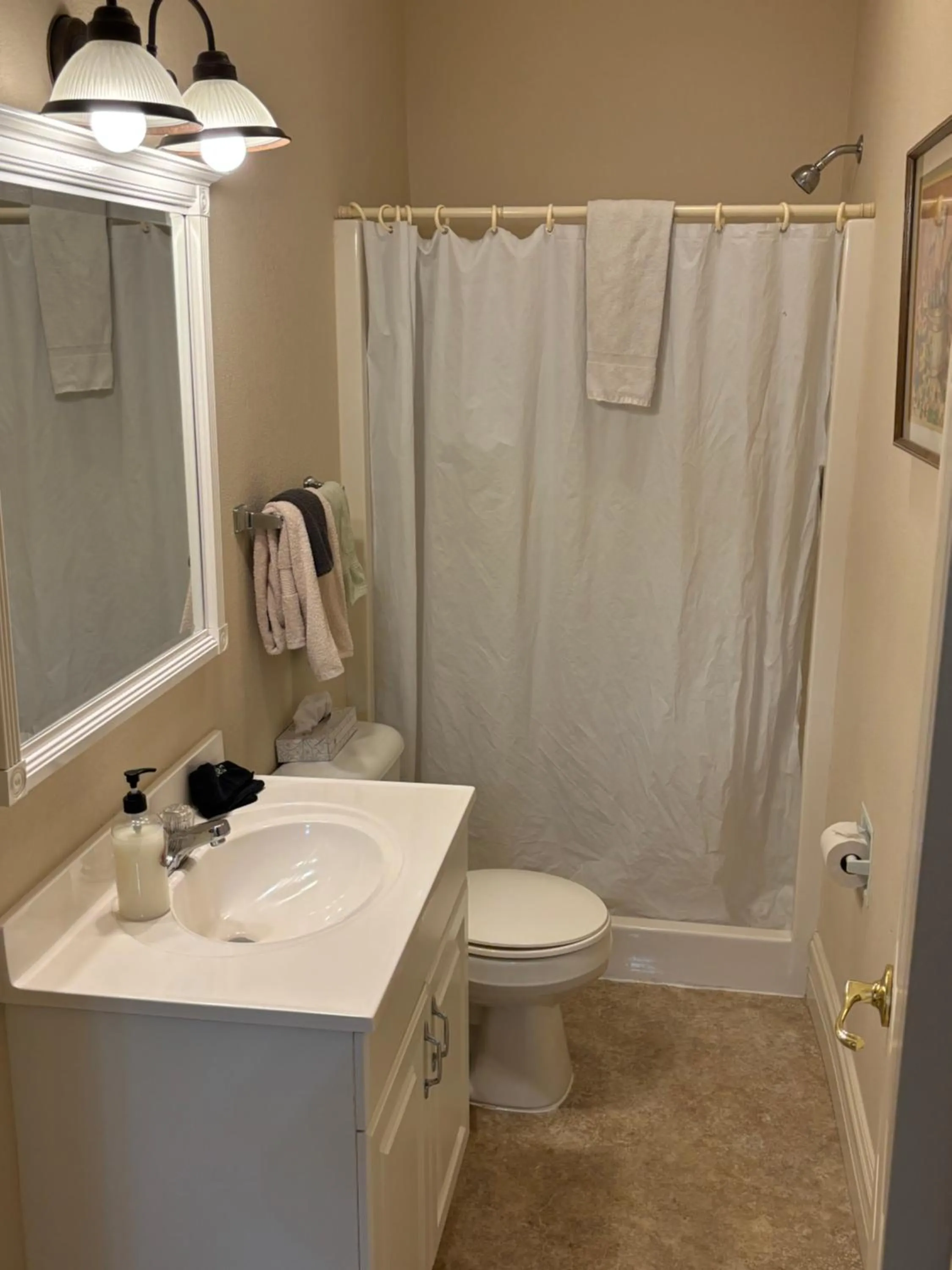 Shower in Hermann Crown Suites