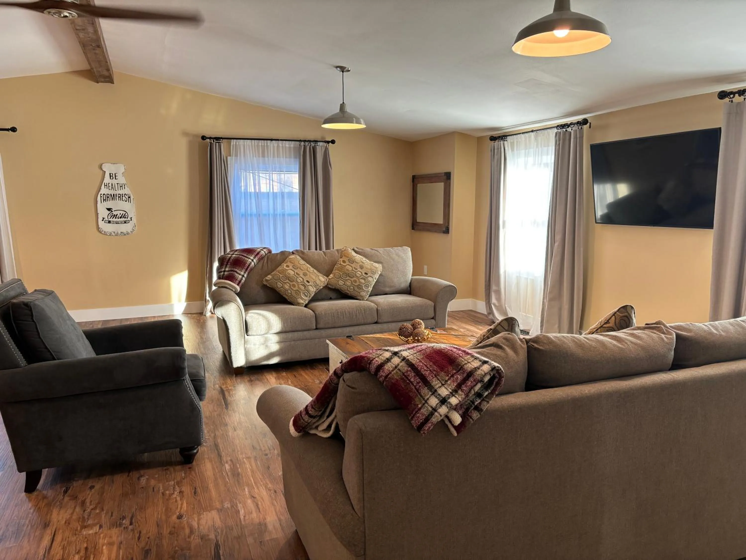 Hermann Crown Suites