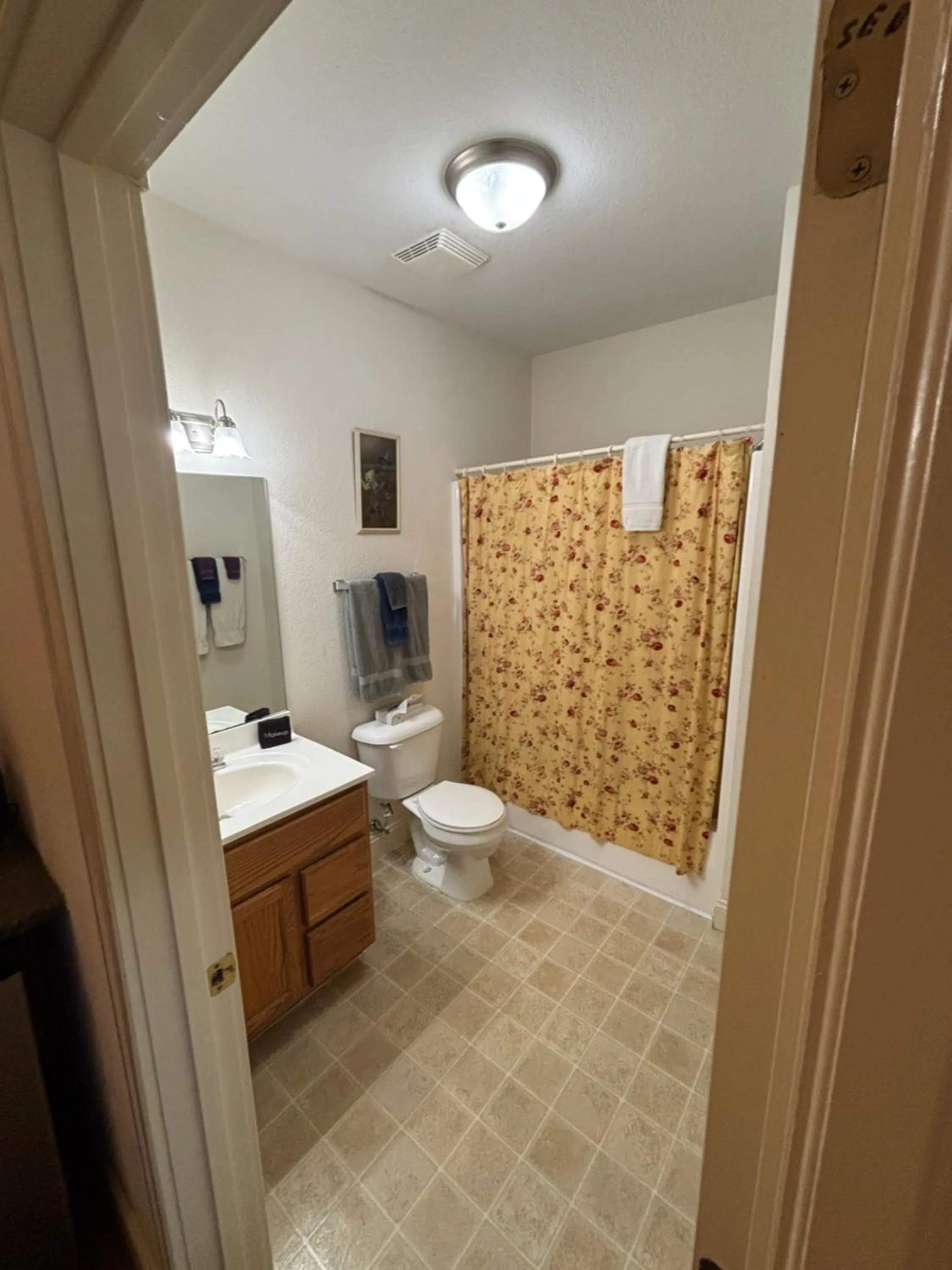 Bathroom in Hermann Crown Suites