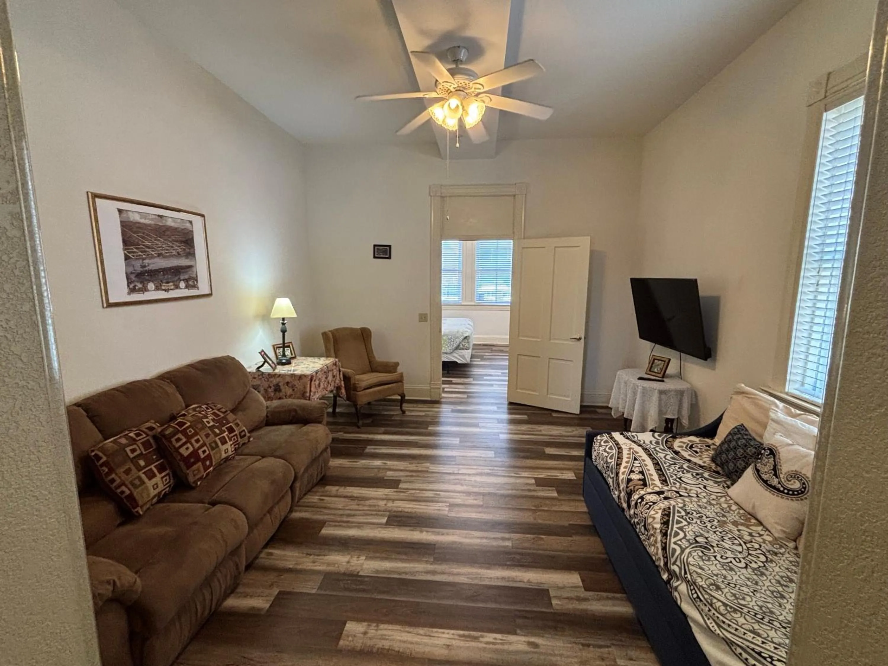 Living room in Hermann Crown Suites