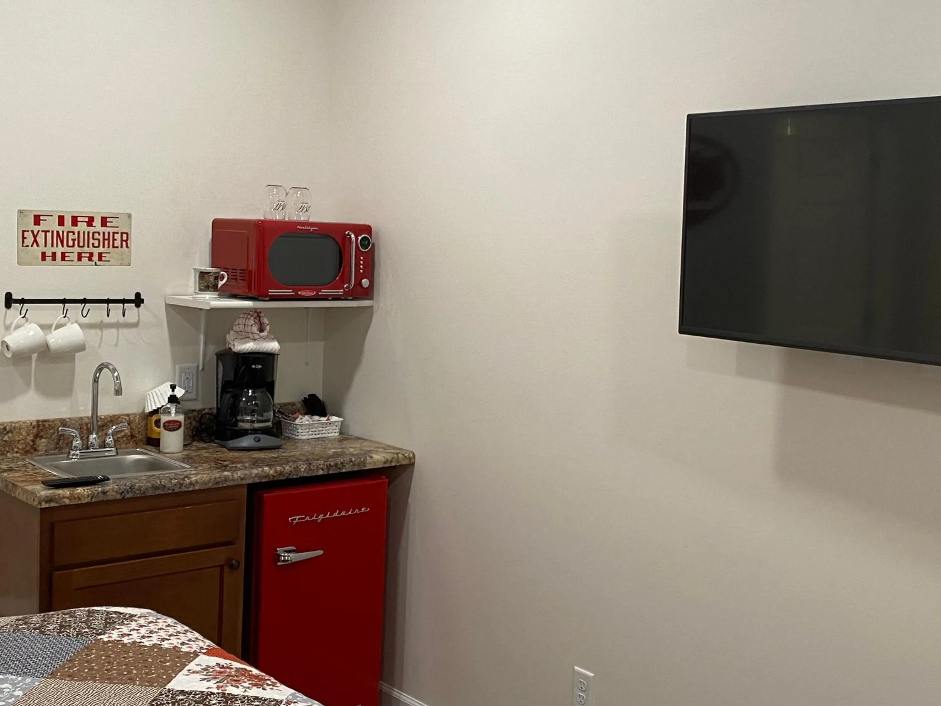 Hermann Crown Suites