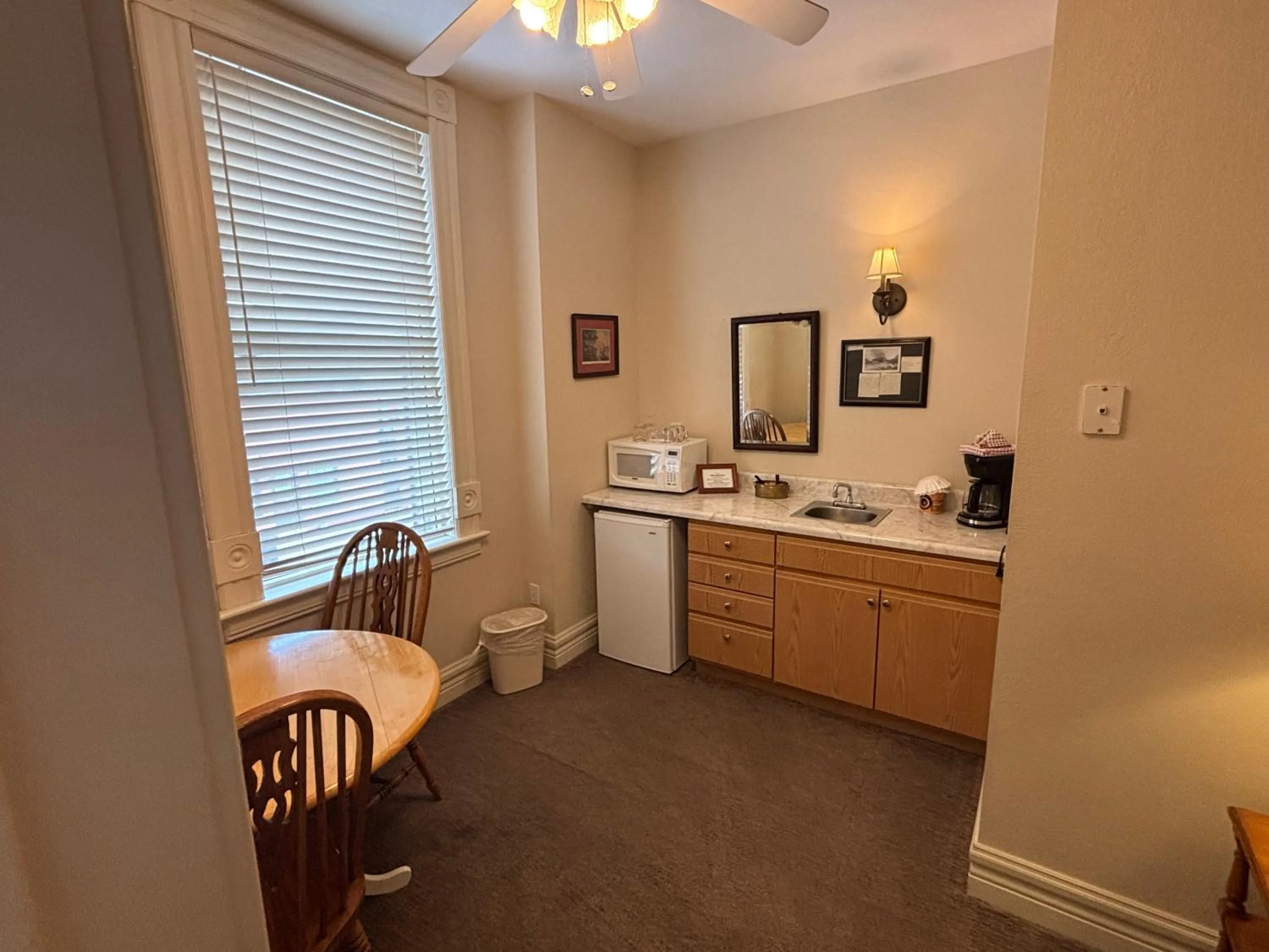 Living room in Hermann Crown Suites