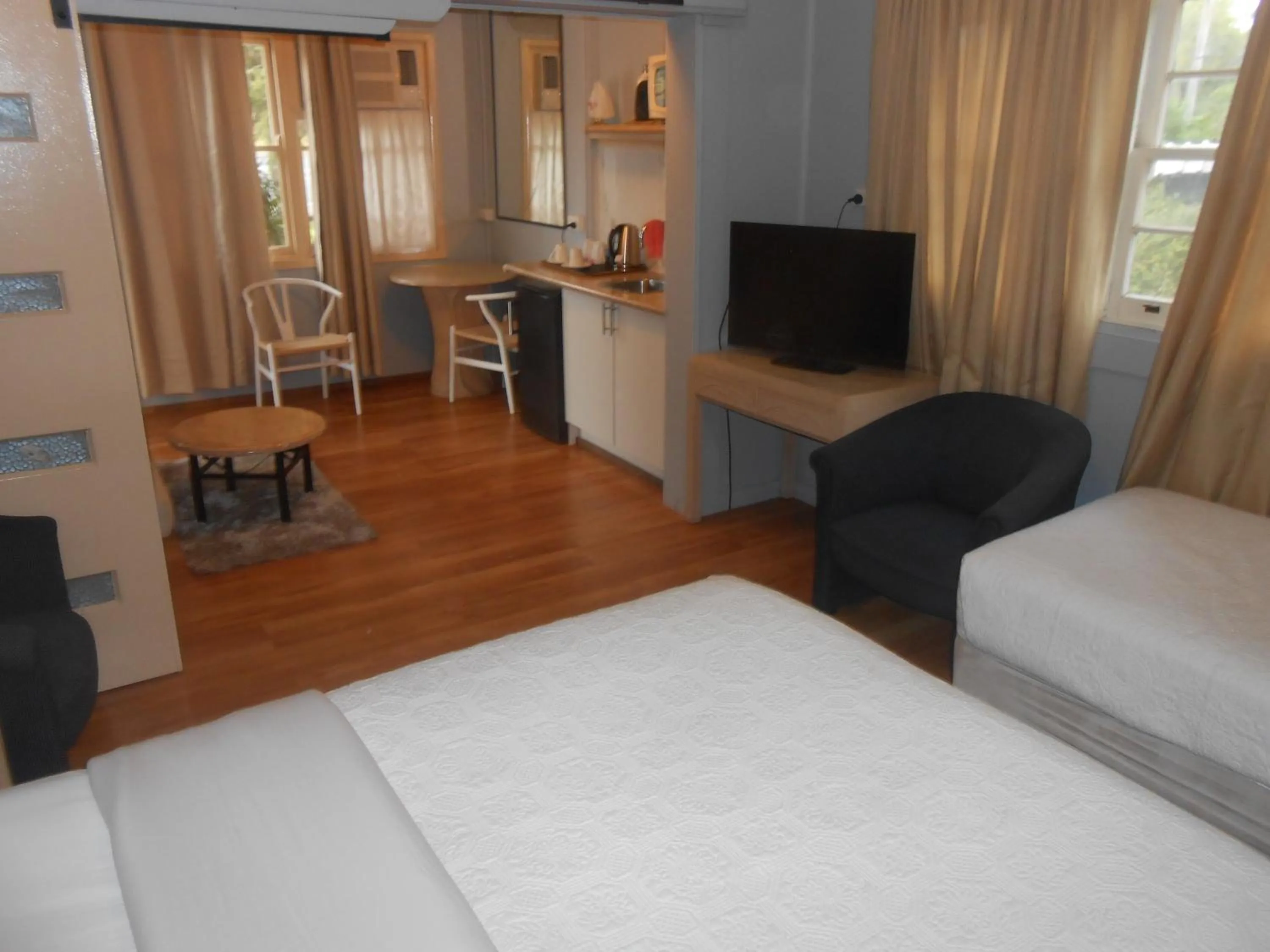 Bed in Mount View Motel