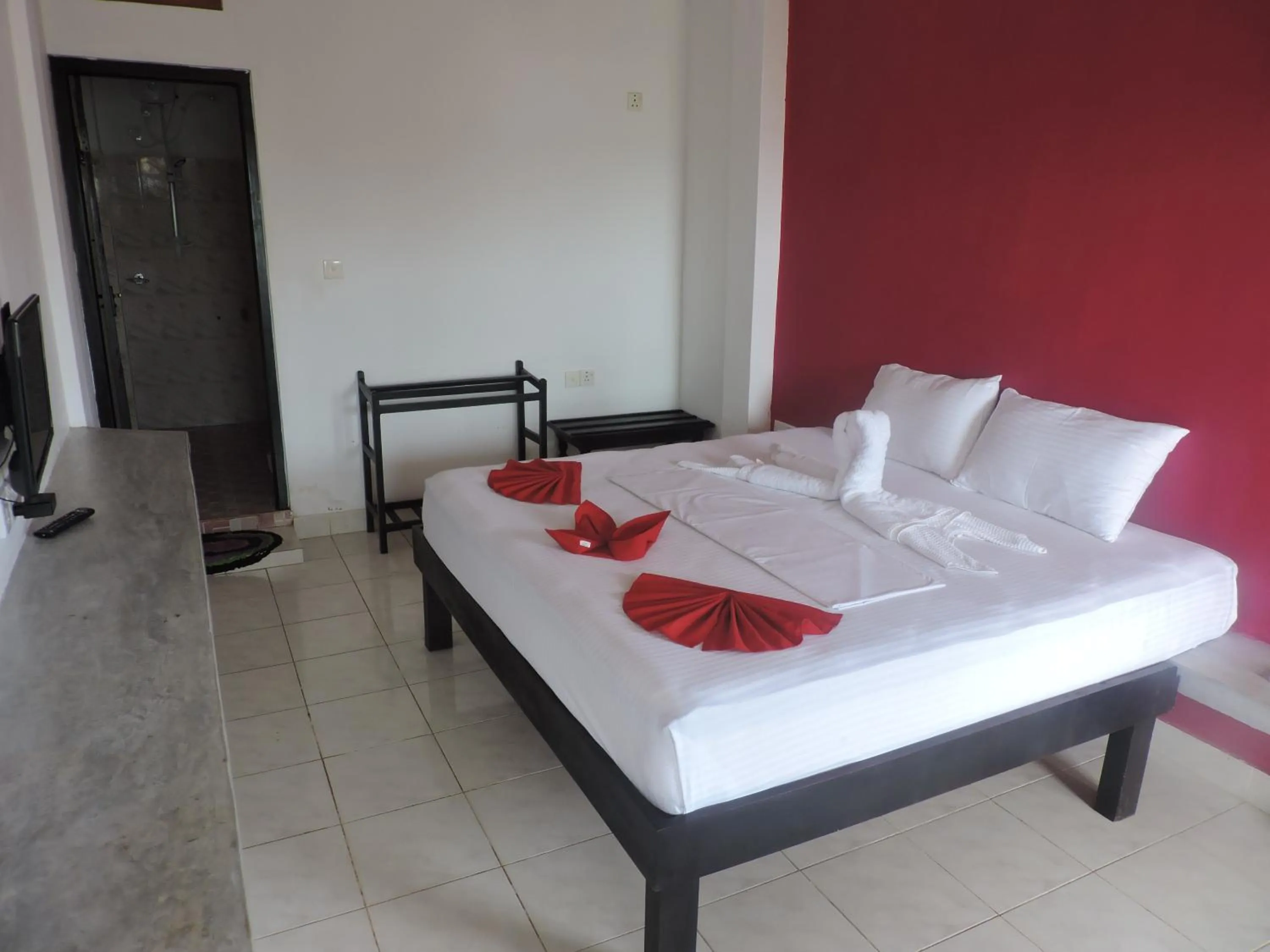 Photo of the whole room, Bed in Sea View Beach Hotel