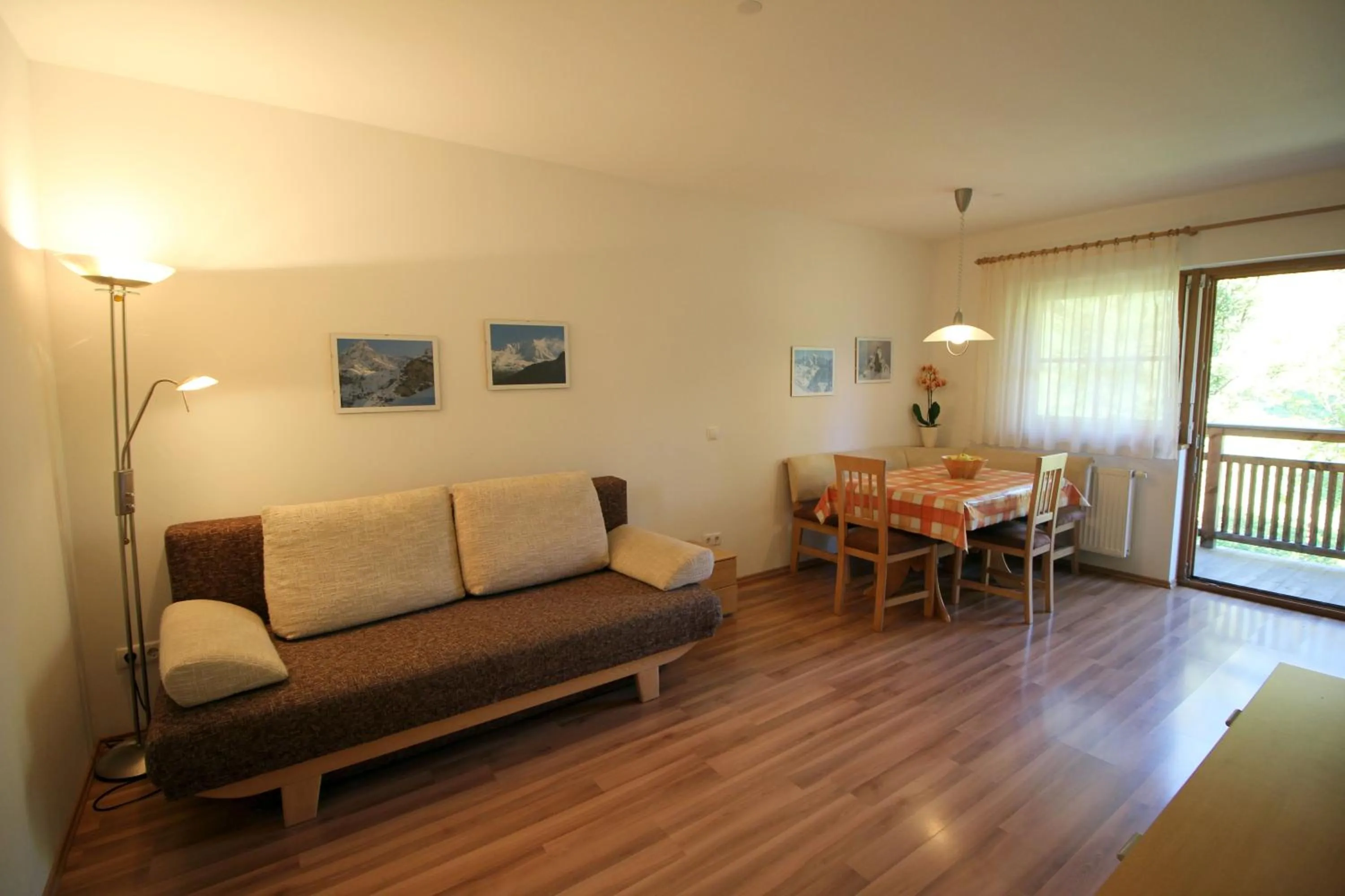 Dining area in Apartments Im Winkl