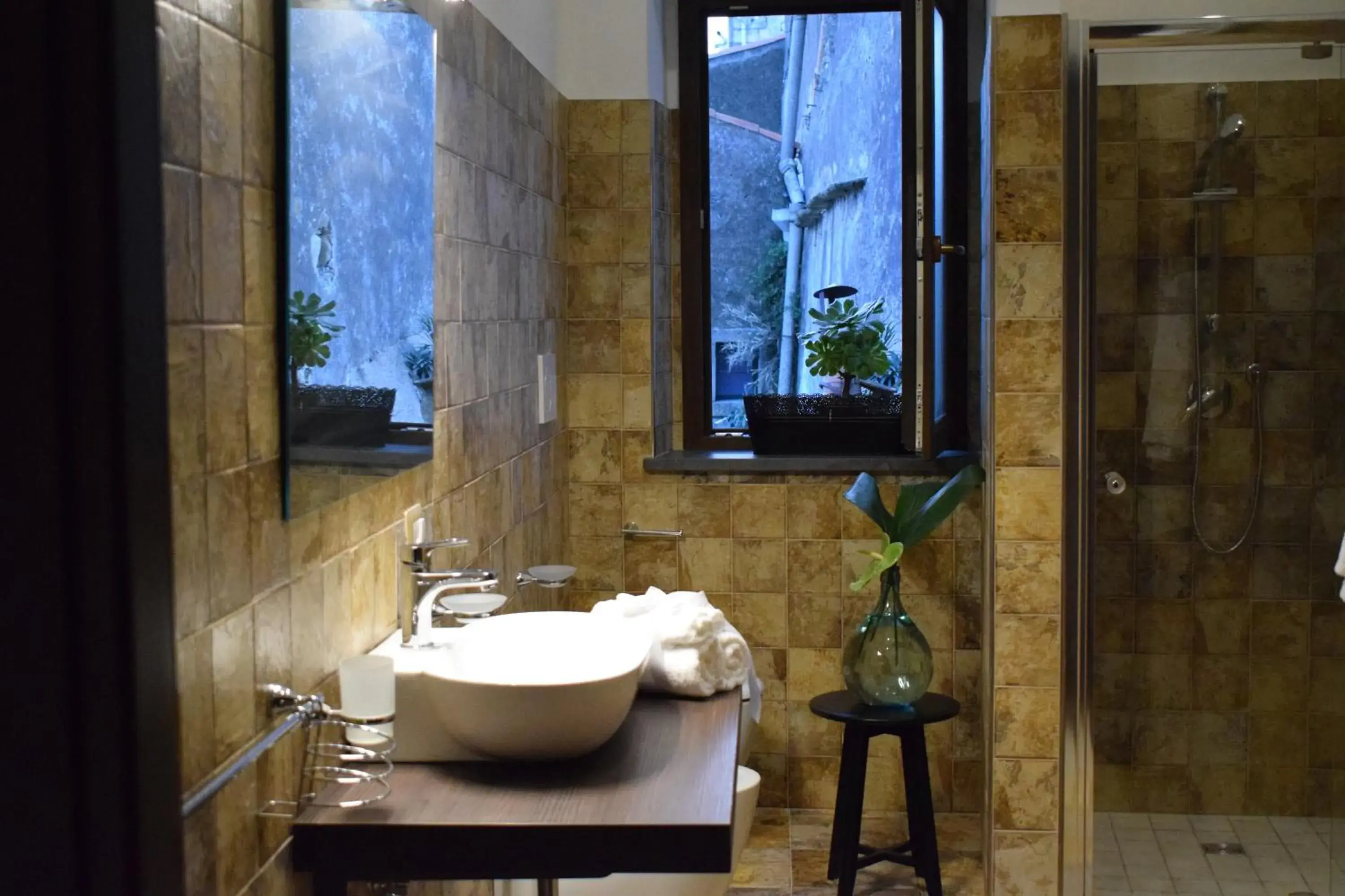 Triple Room with Terrace - single occupancy in Cento Tari' Guest House Triple Room with Terrace - single occupancy in Cento Tari' Guest House