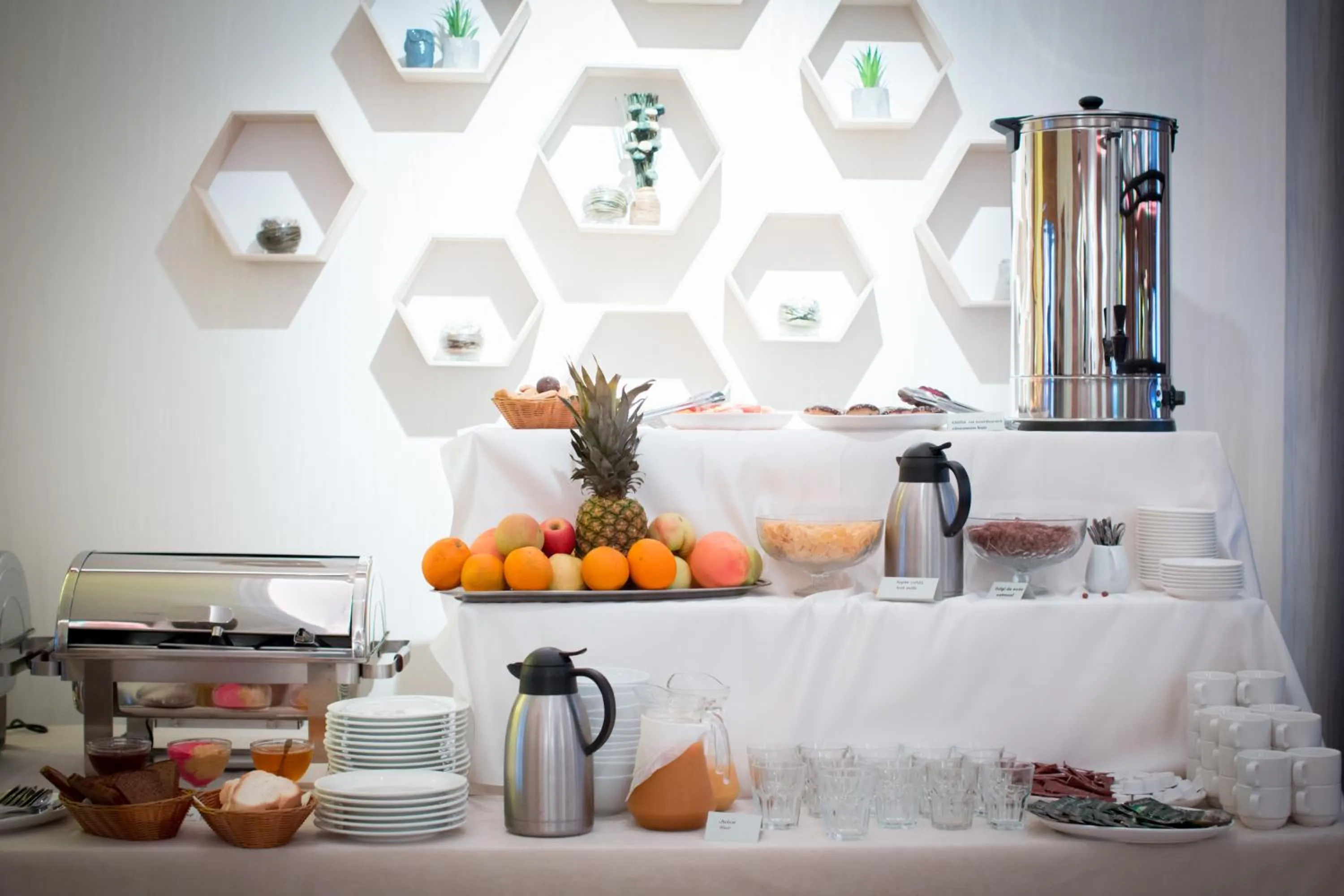 Buffet breakfast in VisPas Balti