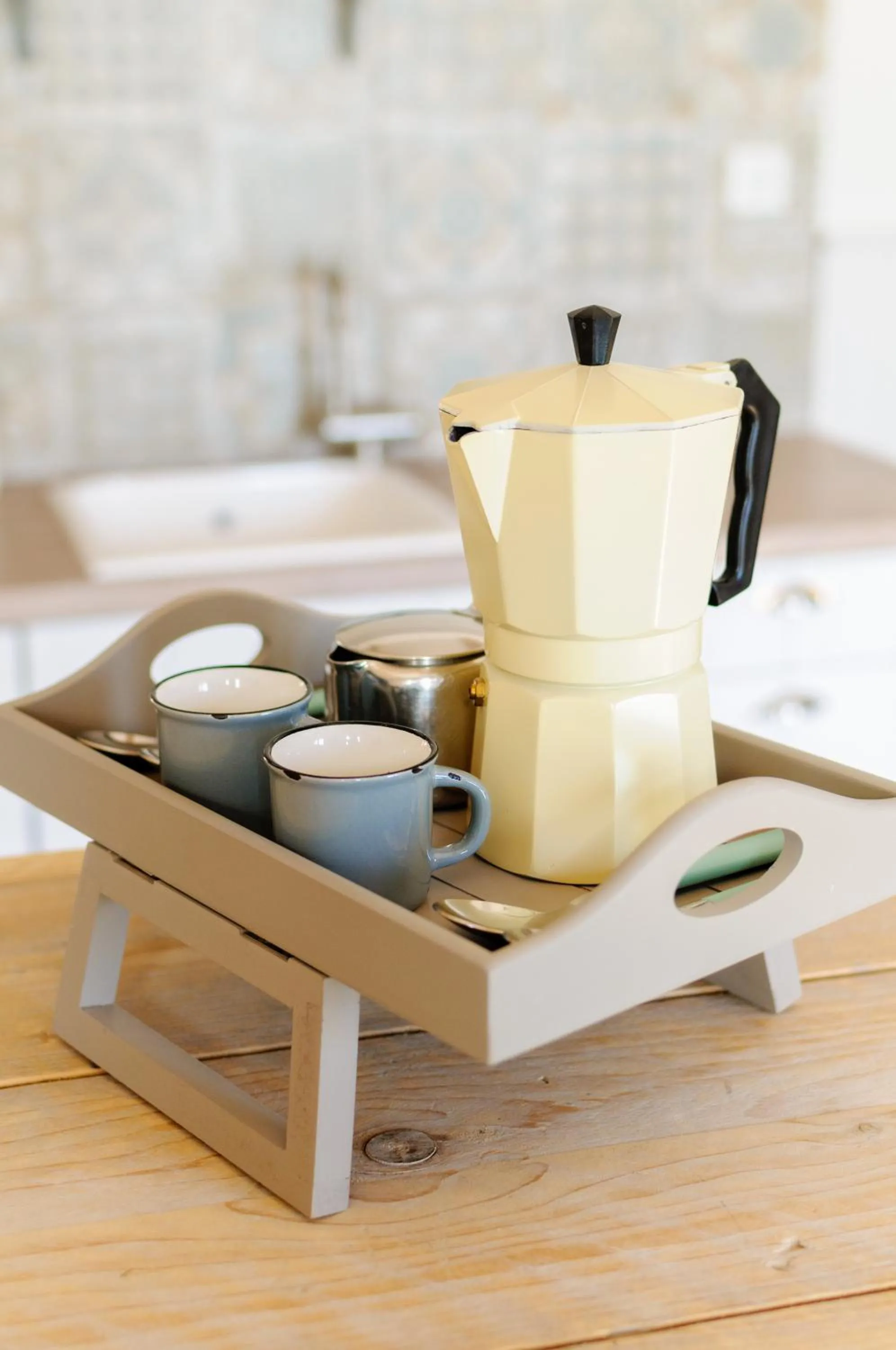 Coffee/tea facilities in The Beach House Studios & Suites