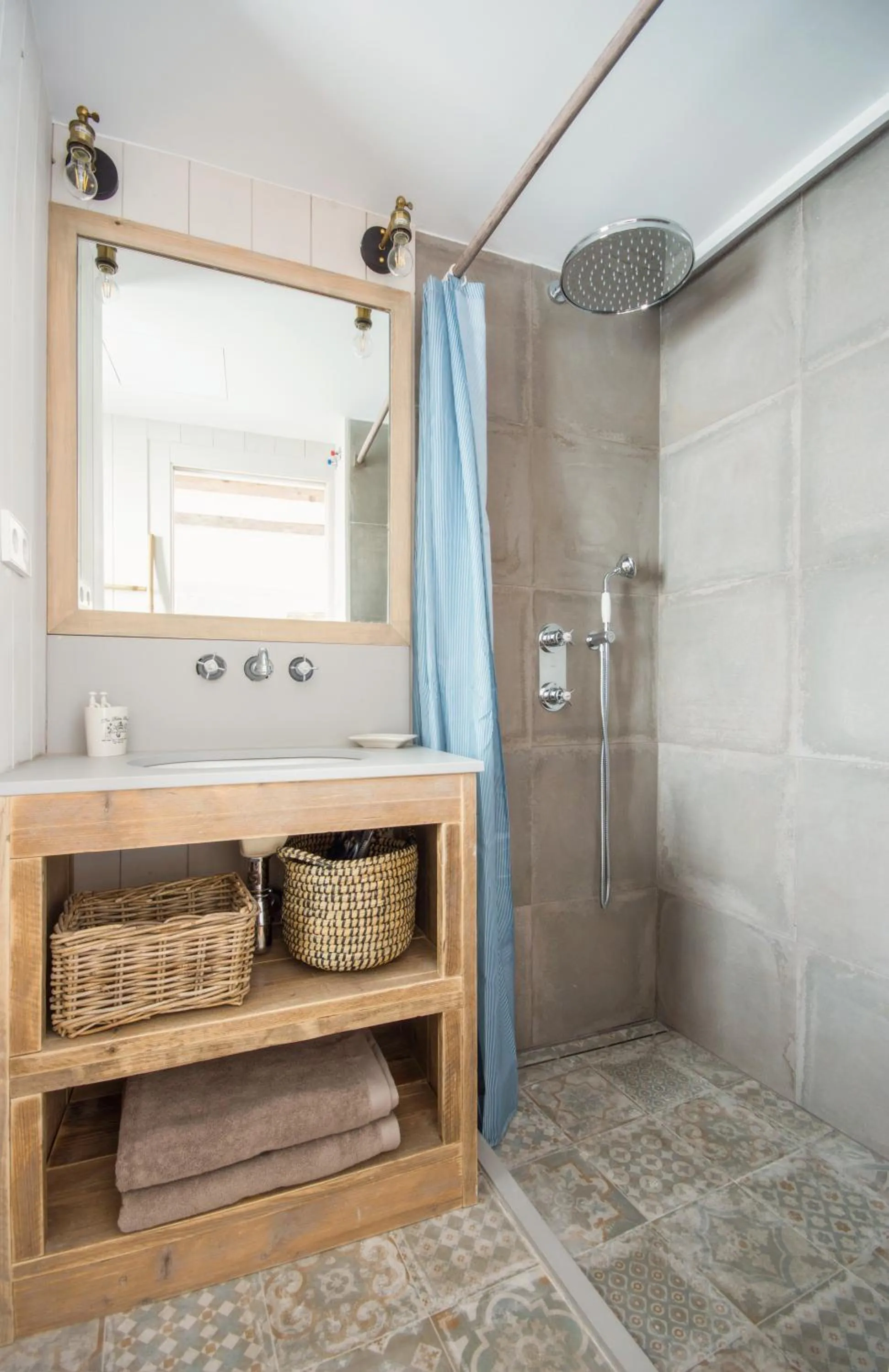 Bathroom in The Beach House Studios & Suites