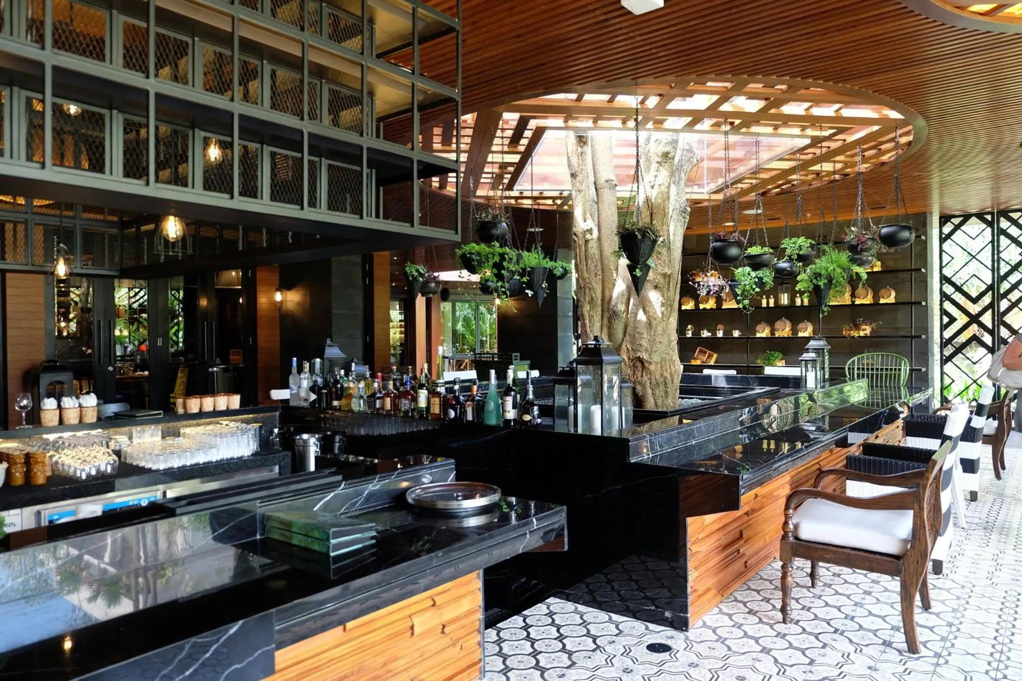 Restaurant/places to eat in Hotel Indigo Bali Seminyak Beach by IHG