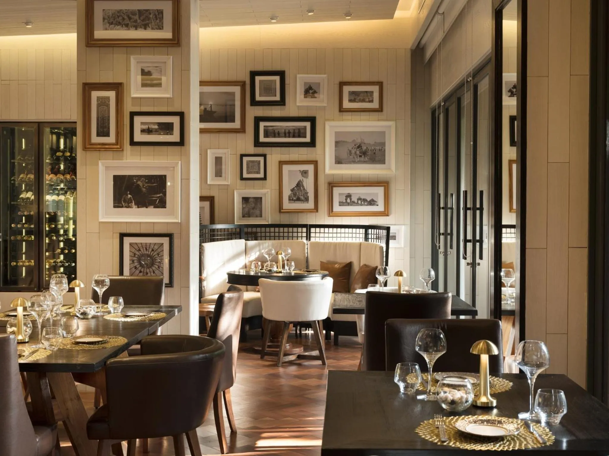 Restaurant/places to eat in Hotel Indigo Bali Seminyak Beach by IHG