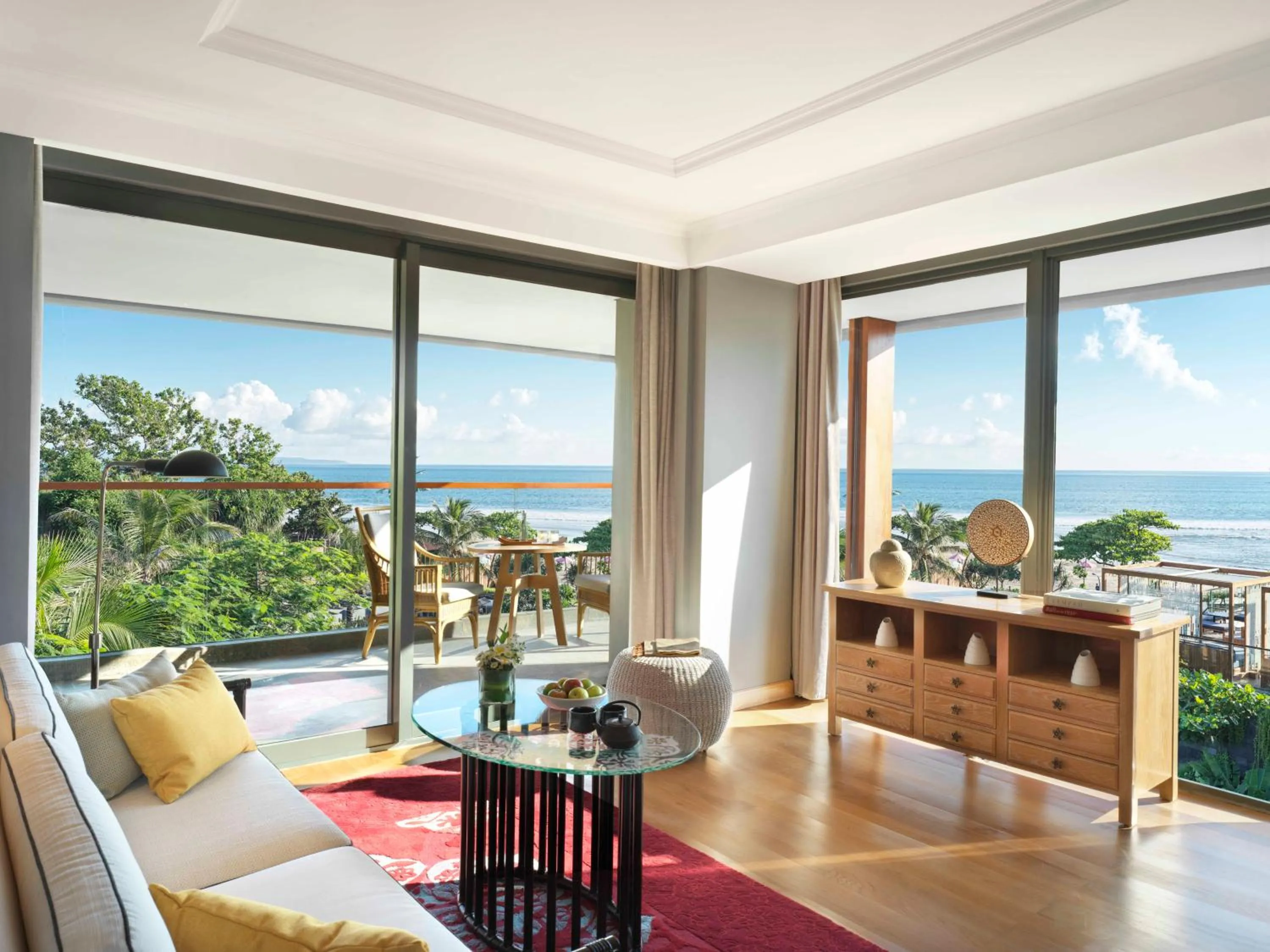 Living room in Hotel Indigo Bali Seminyak Beach by IHG