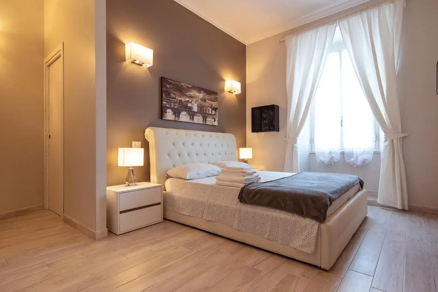 Junior Suite in Central Vatican Rooms Junior Suite in Central Vatican Rooms