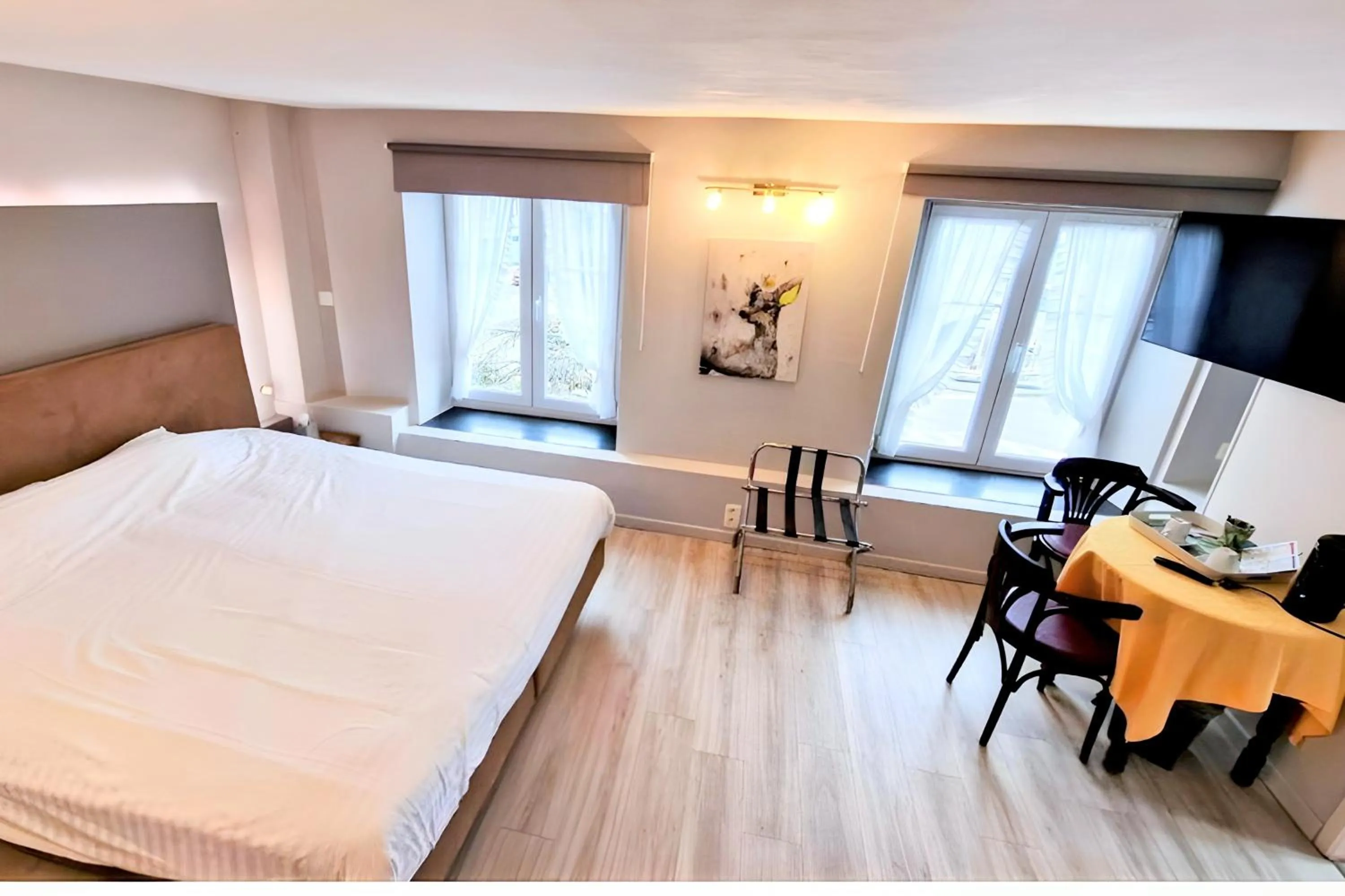 Bed in Hotel-Restaurant Bonhomme