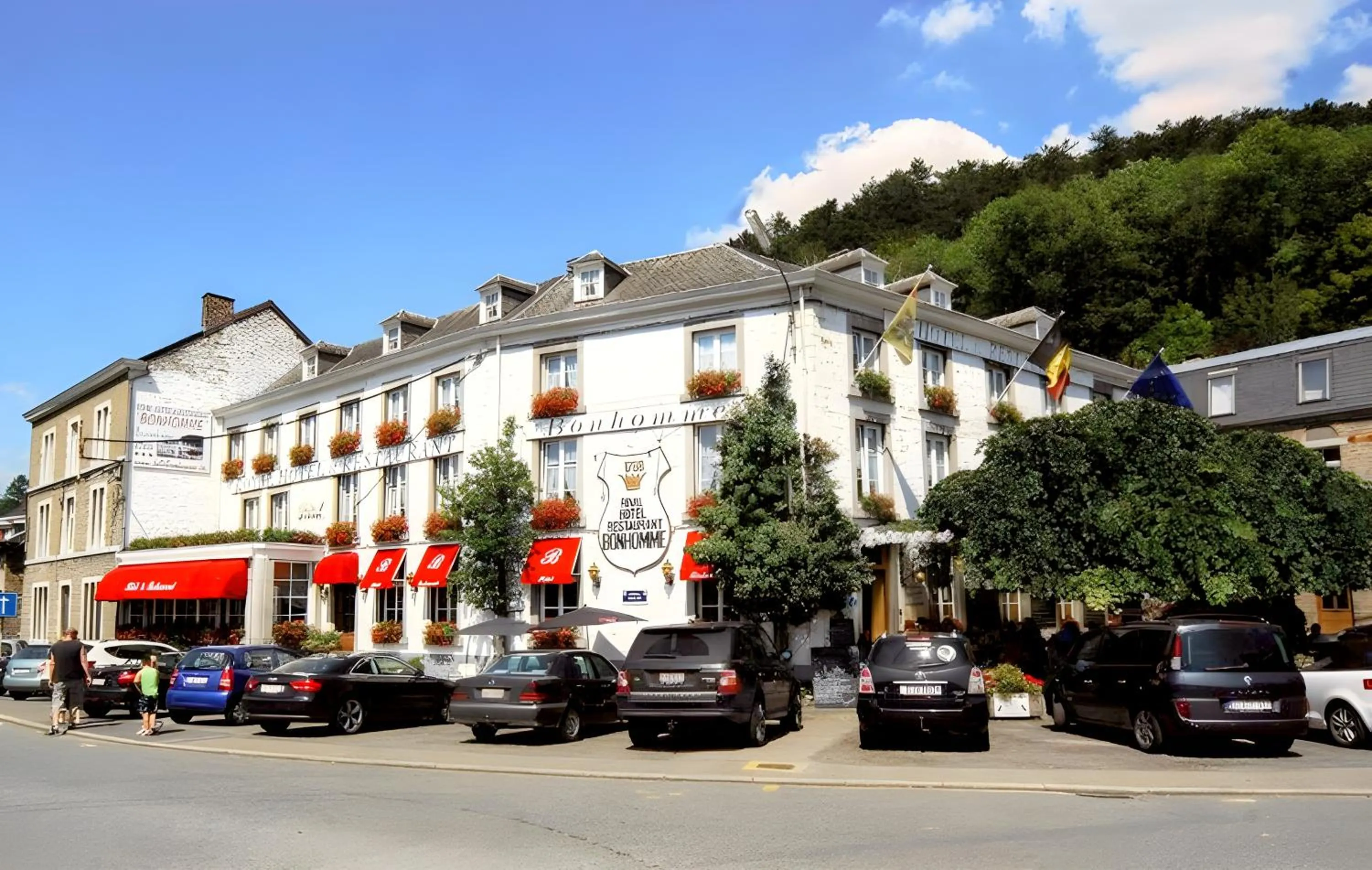 Property building in Hotel-Restaurant Bonhomme
